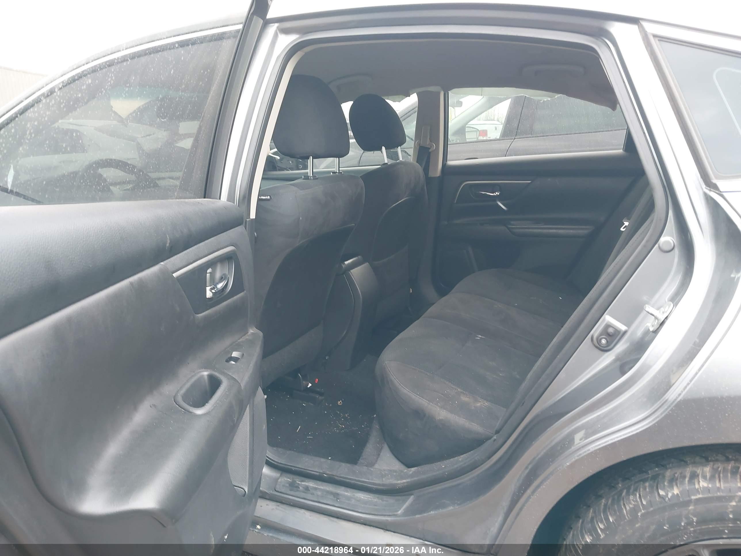 NISSAN ALTIMA image 8