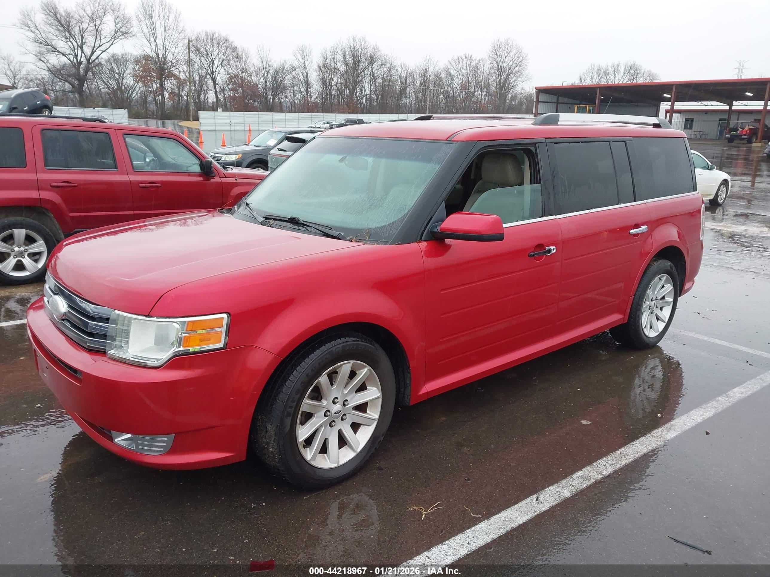 FORD FLEX image 2