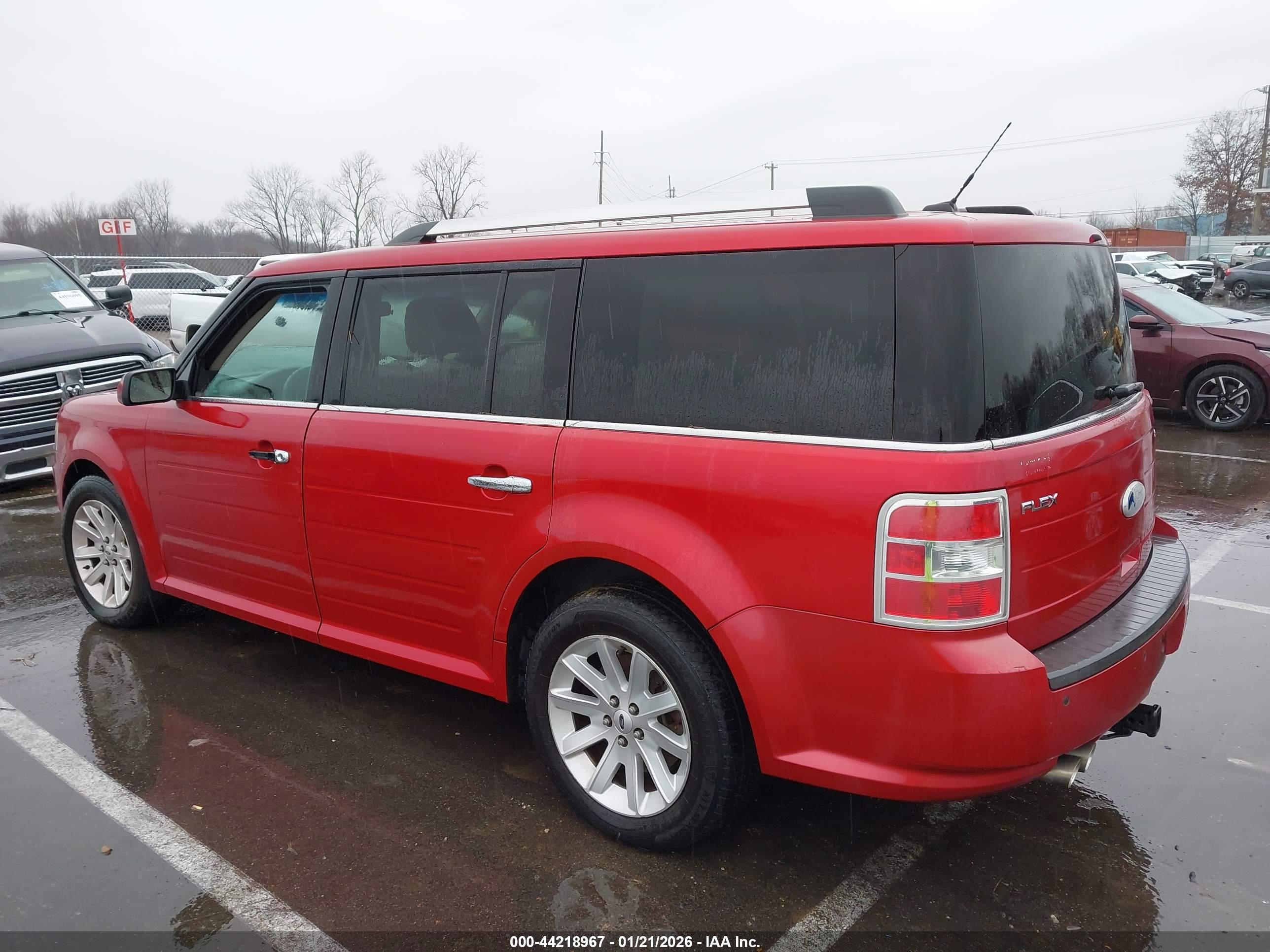 FORD FLEX image 3