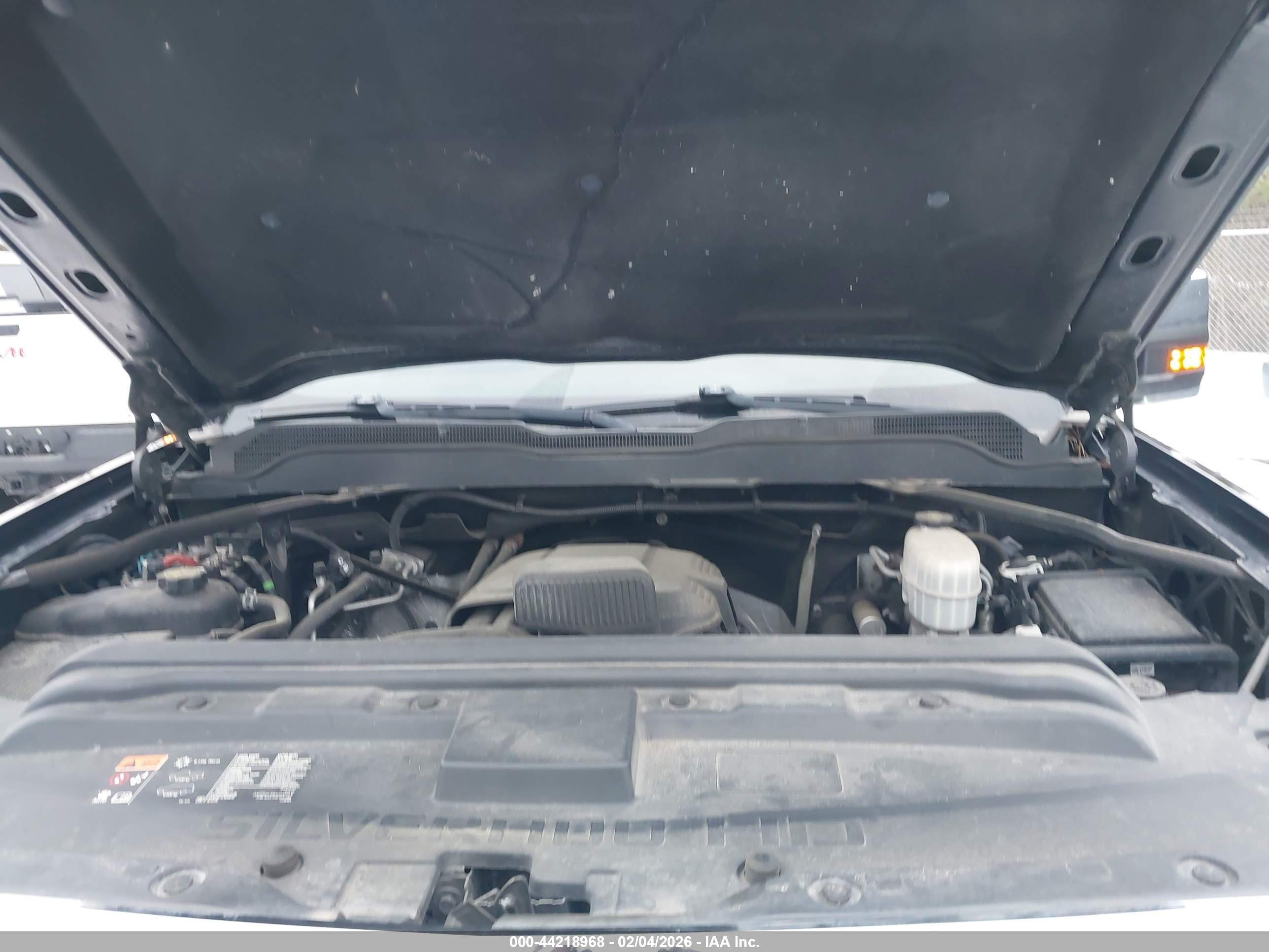 CHEVROLET SILVERADO image 10