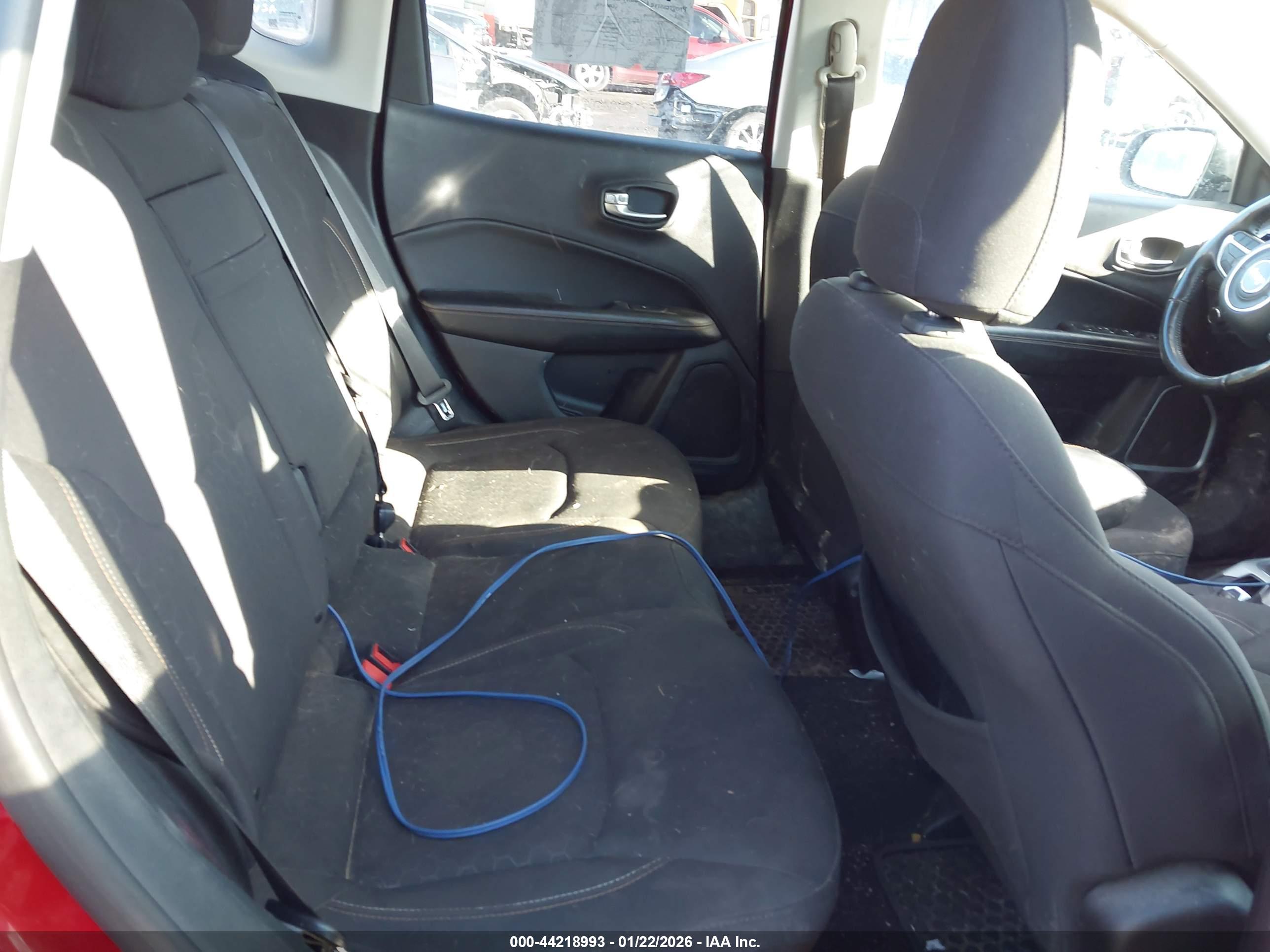 JEEP COMPASS image 8