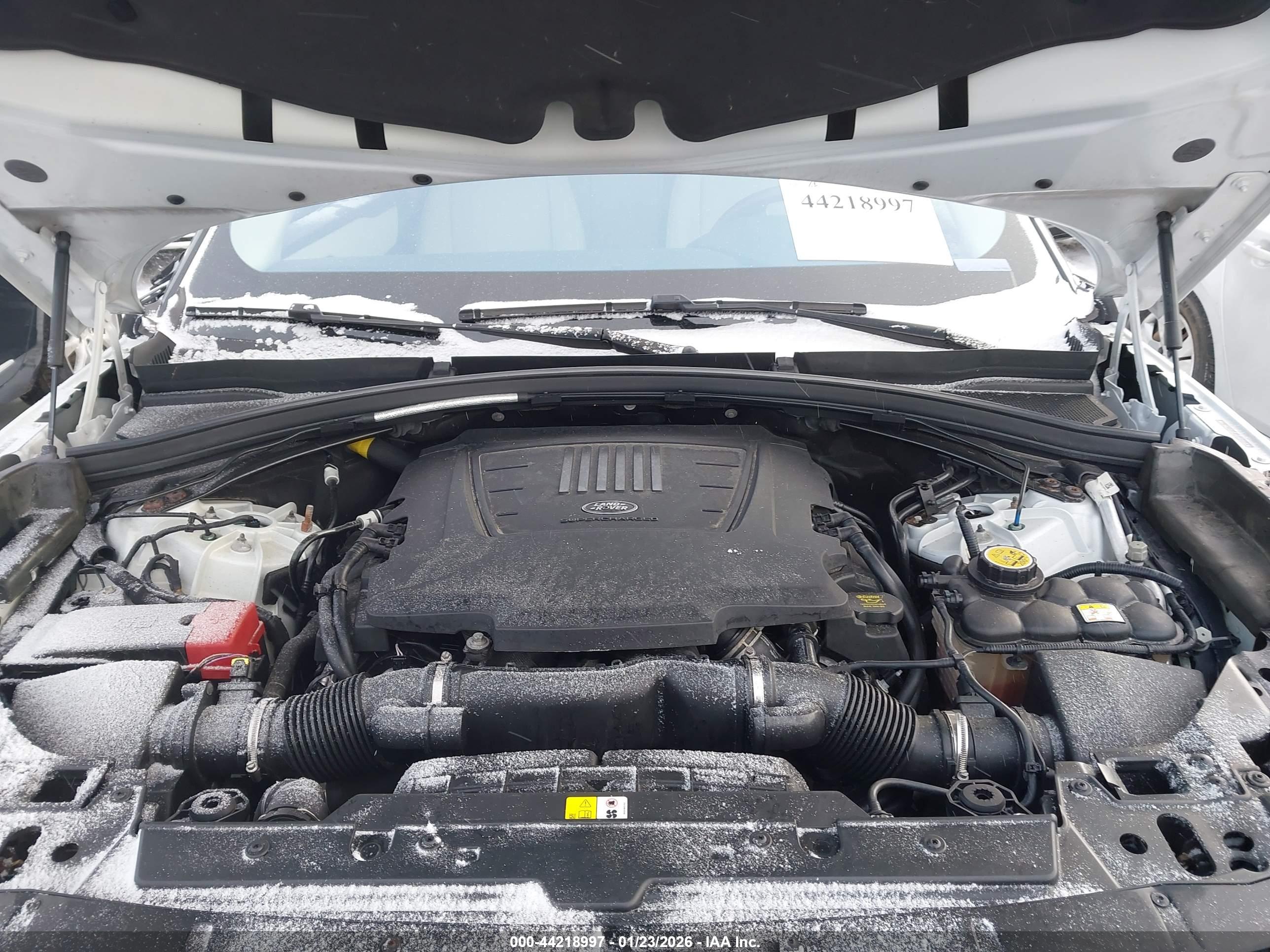 LAND ROVER image 10