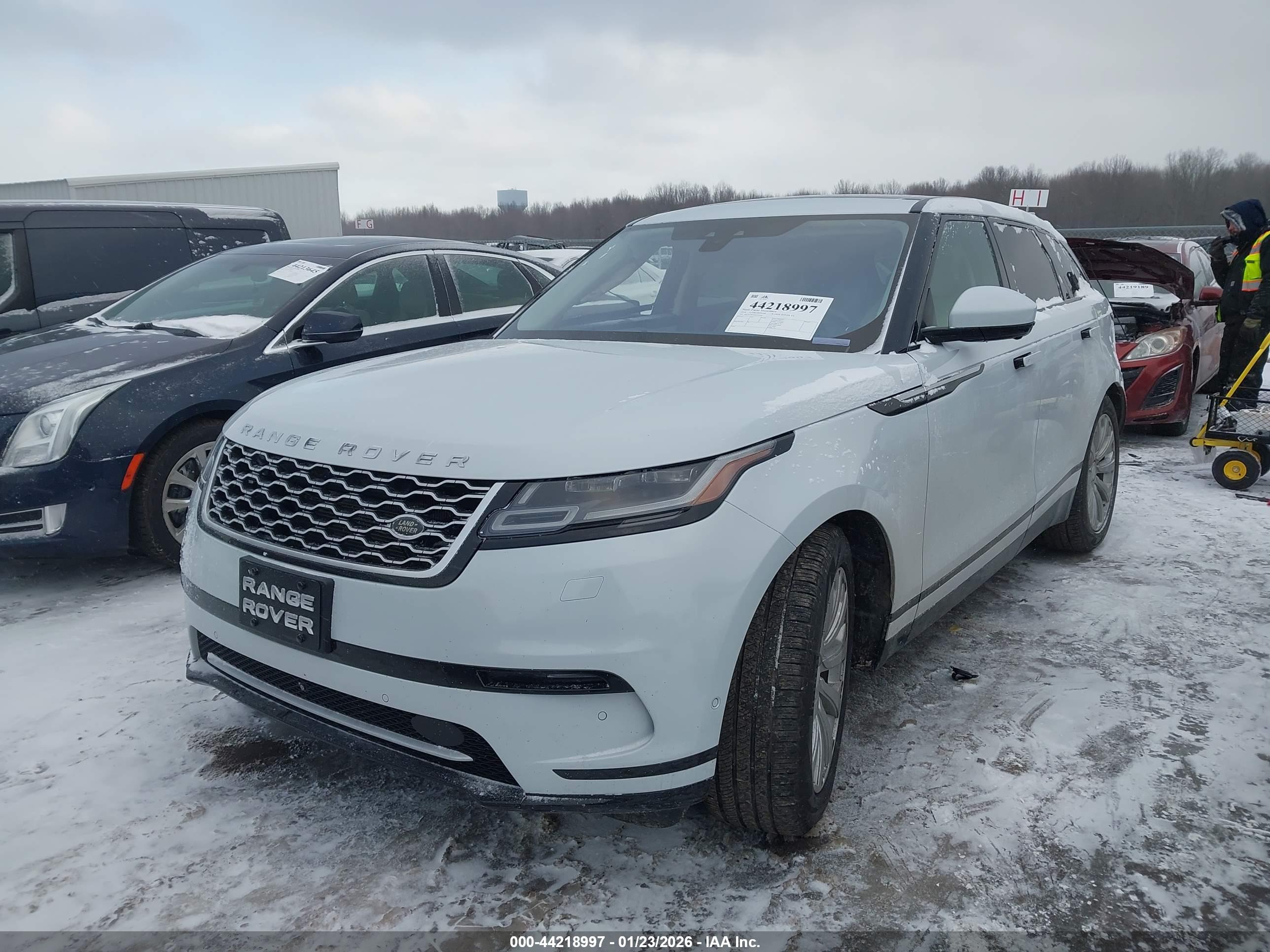 LAND ROVER image 2