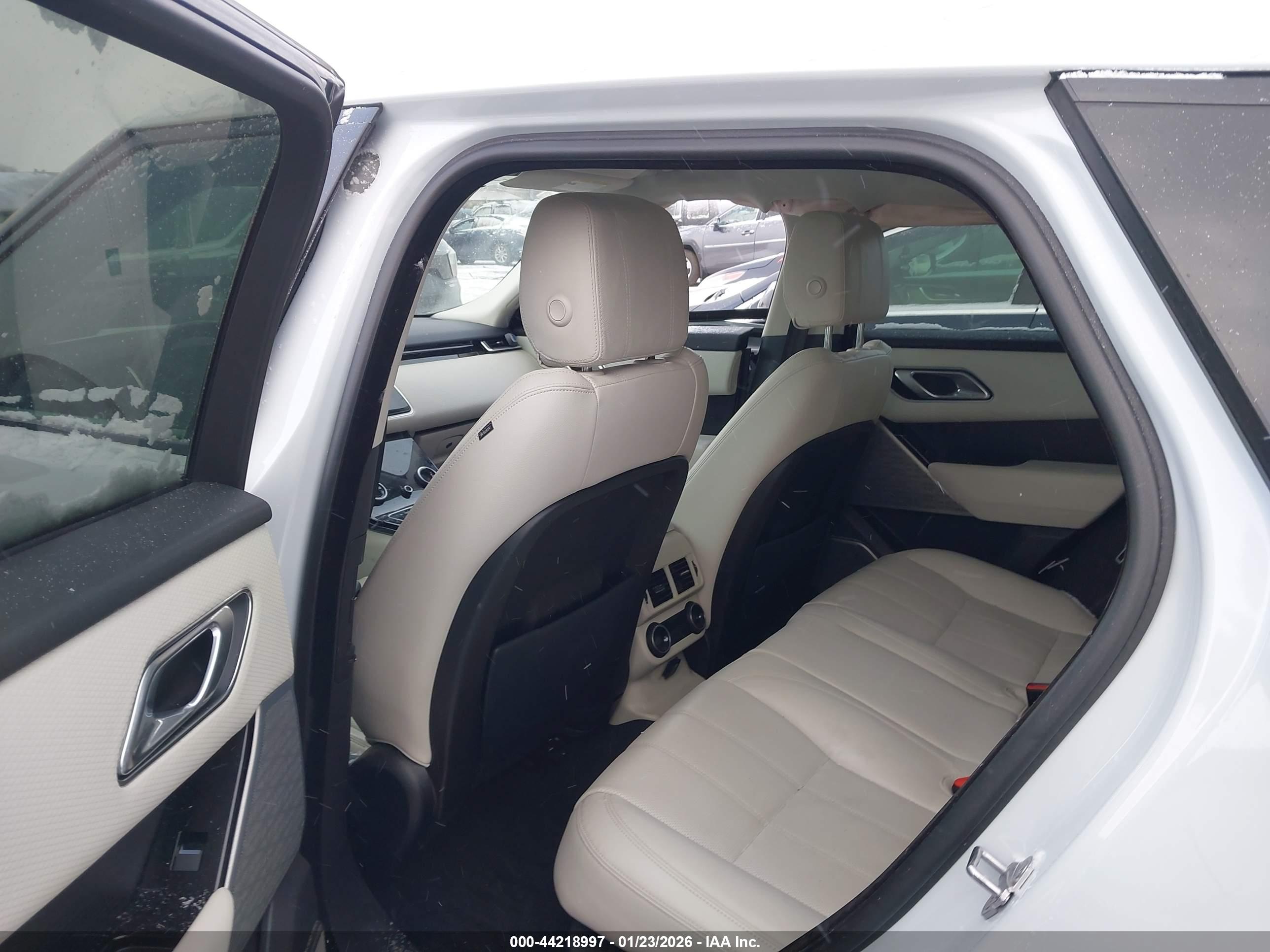 LAND ROVER image 8