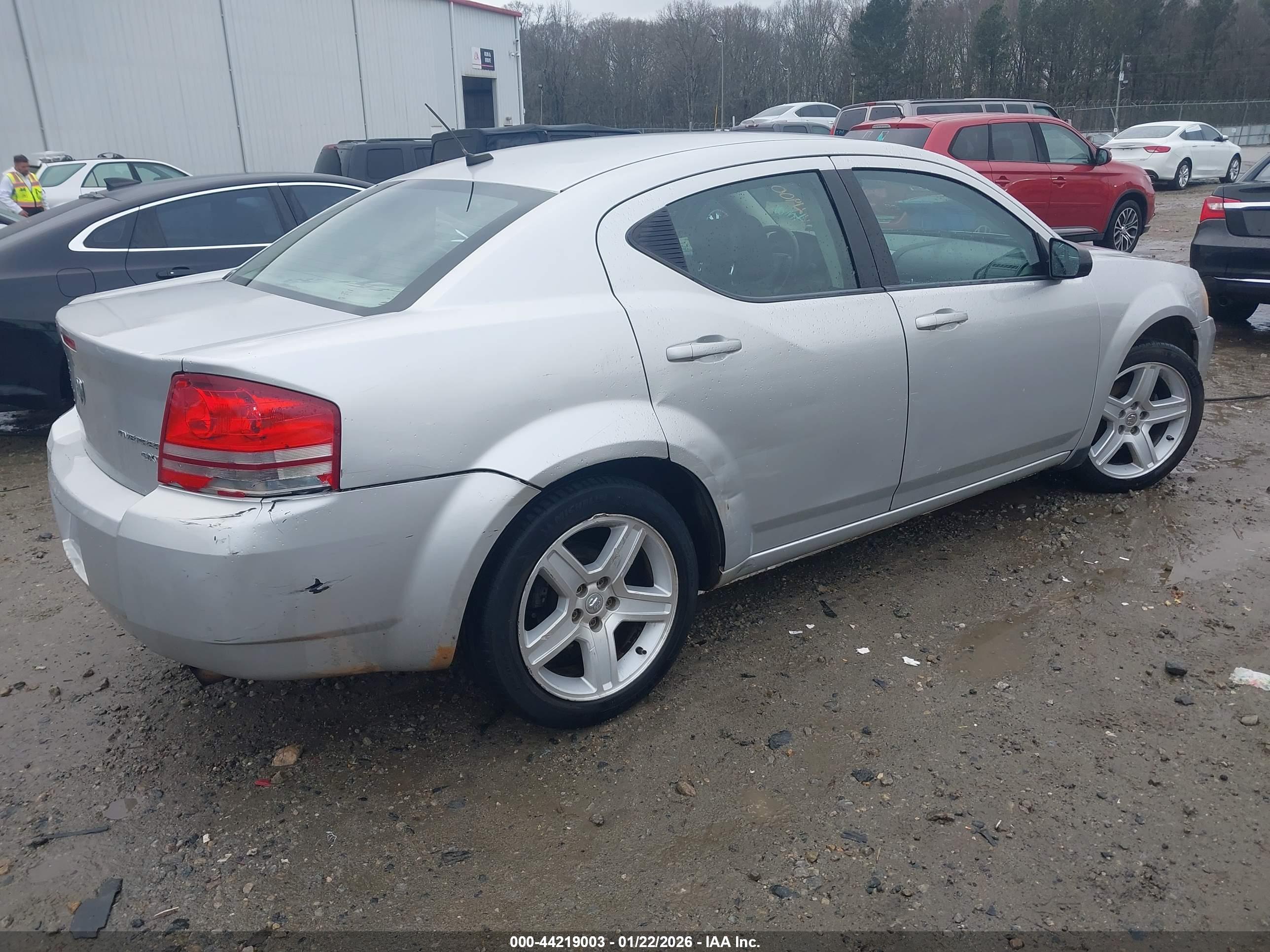 DODGE AVENGER image 4