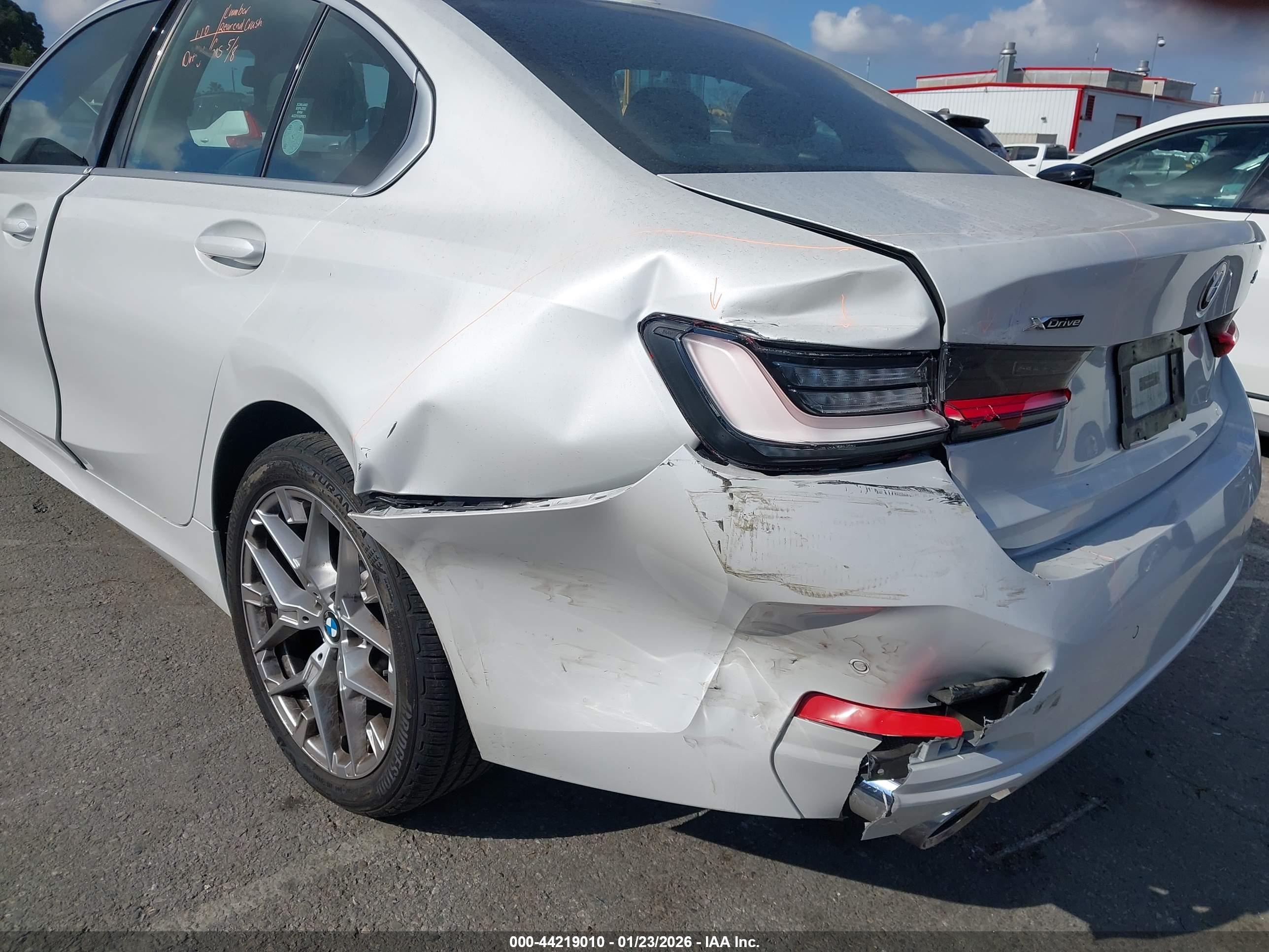 BMW 330I image 6