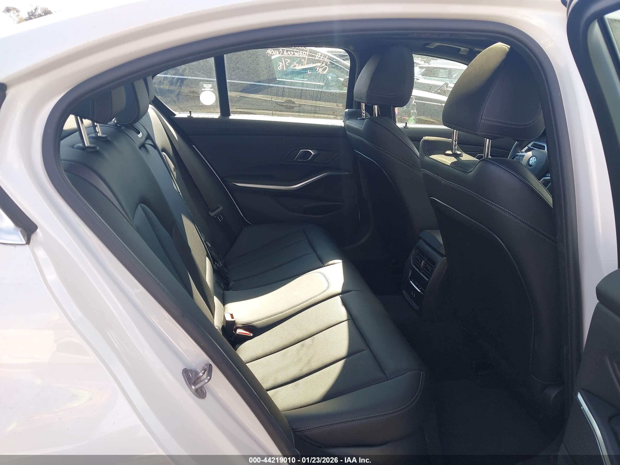 BMW 330I image 8