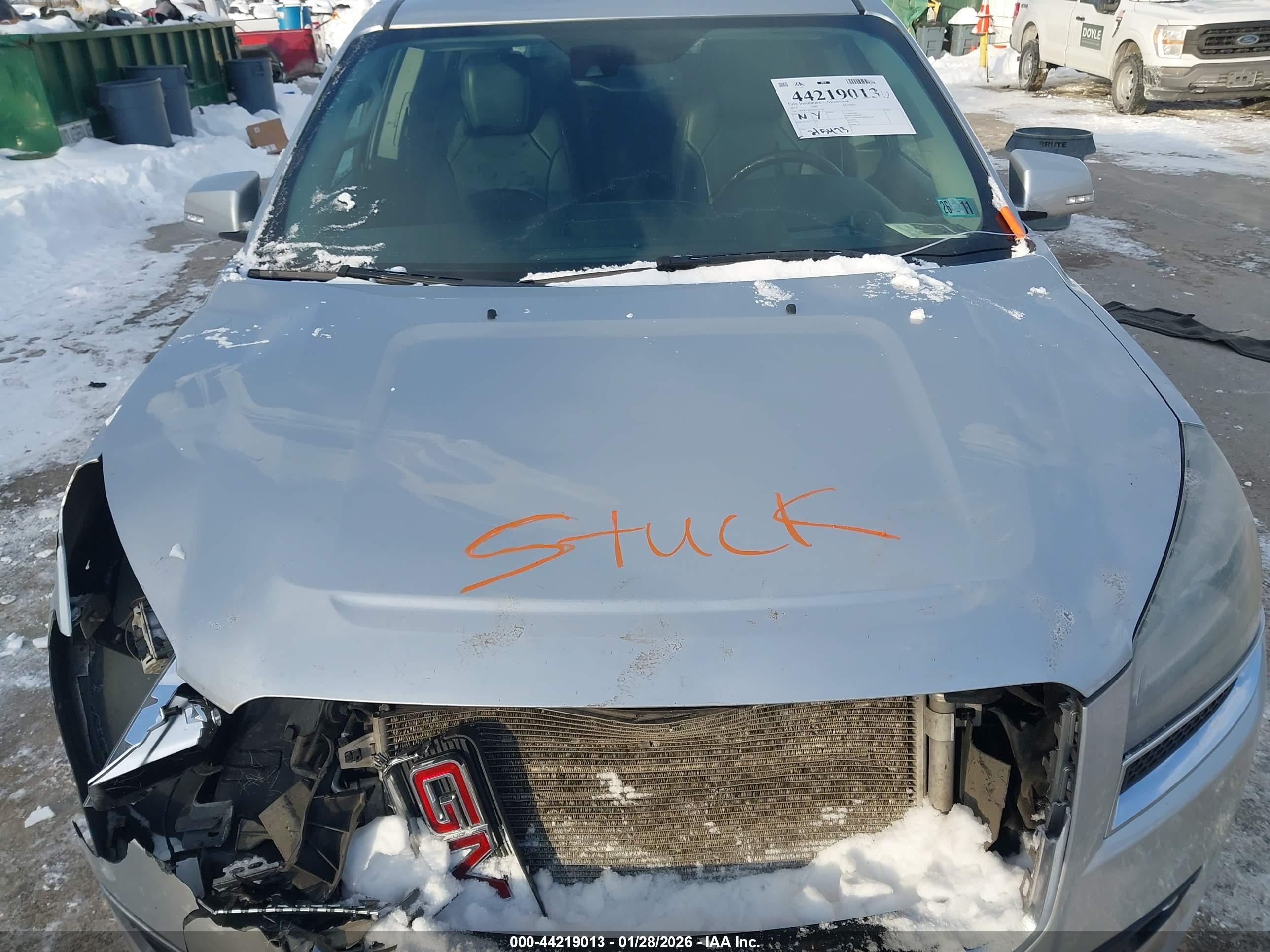 GMC ACADIA image 10