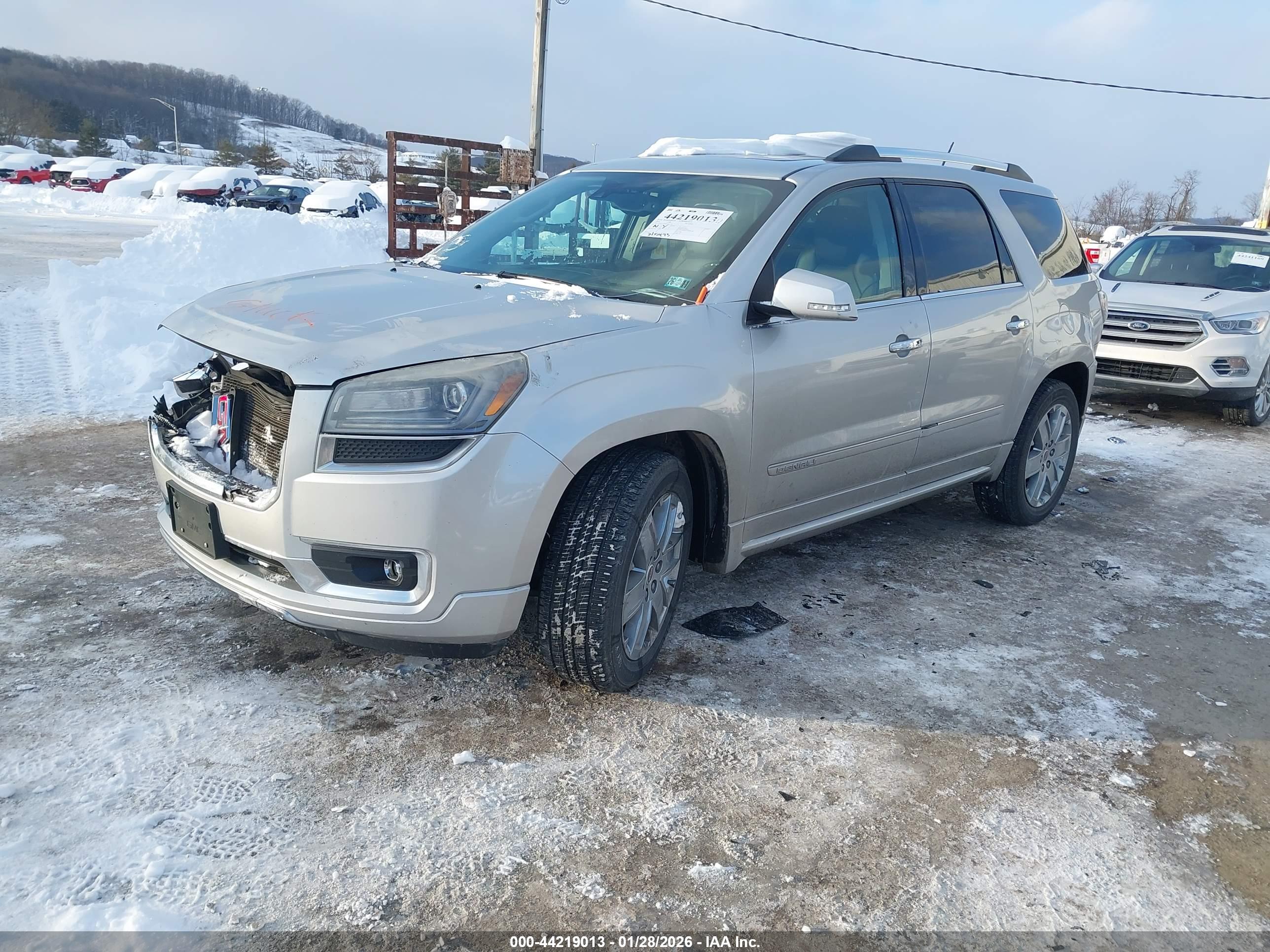 GMC ACADIA image 2