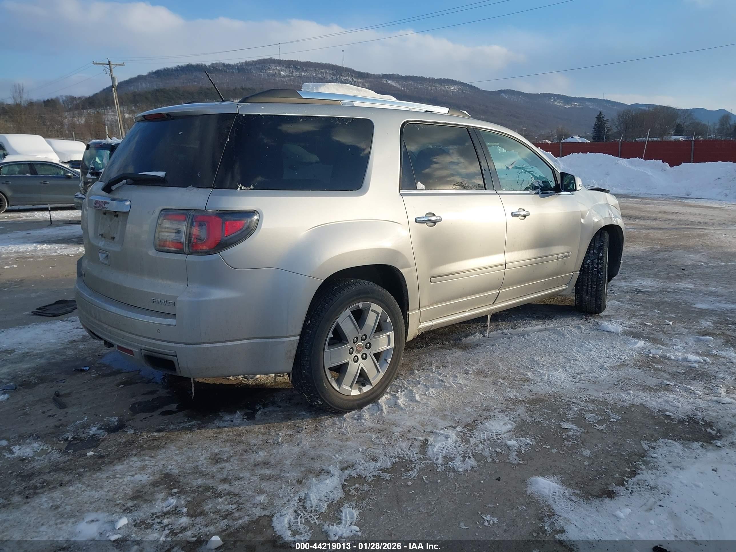 GMC ACADIA image 4
