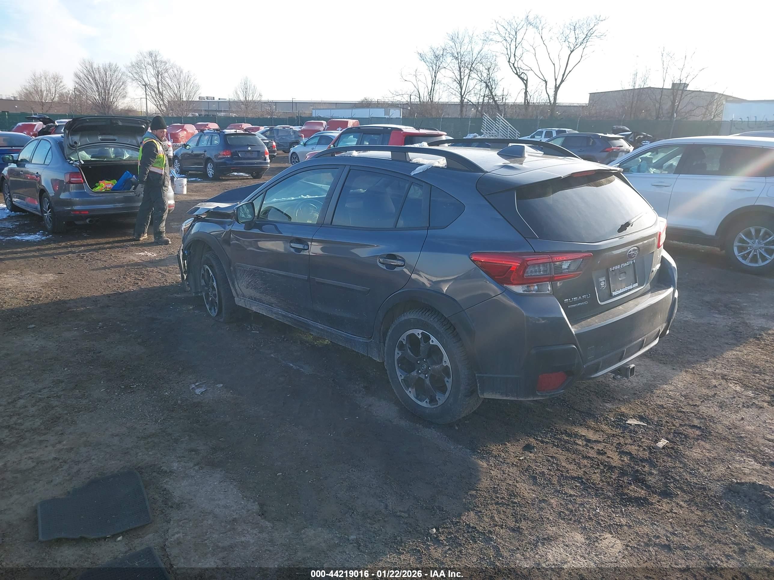 SUBARU CROSSTREK image 3