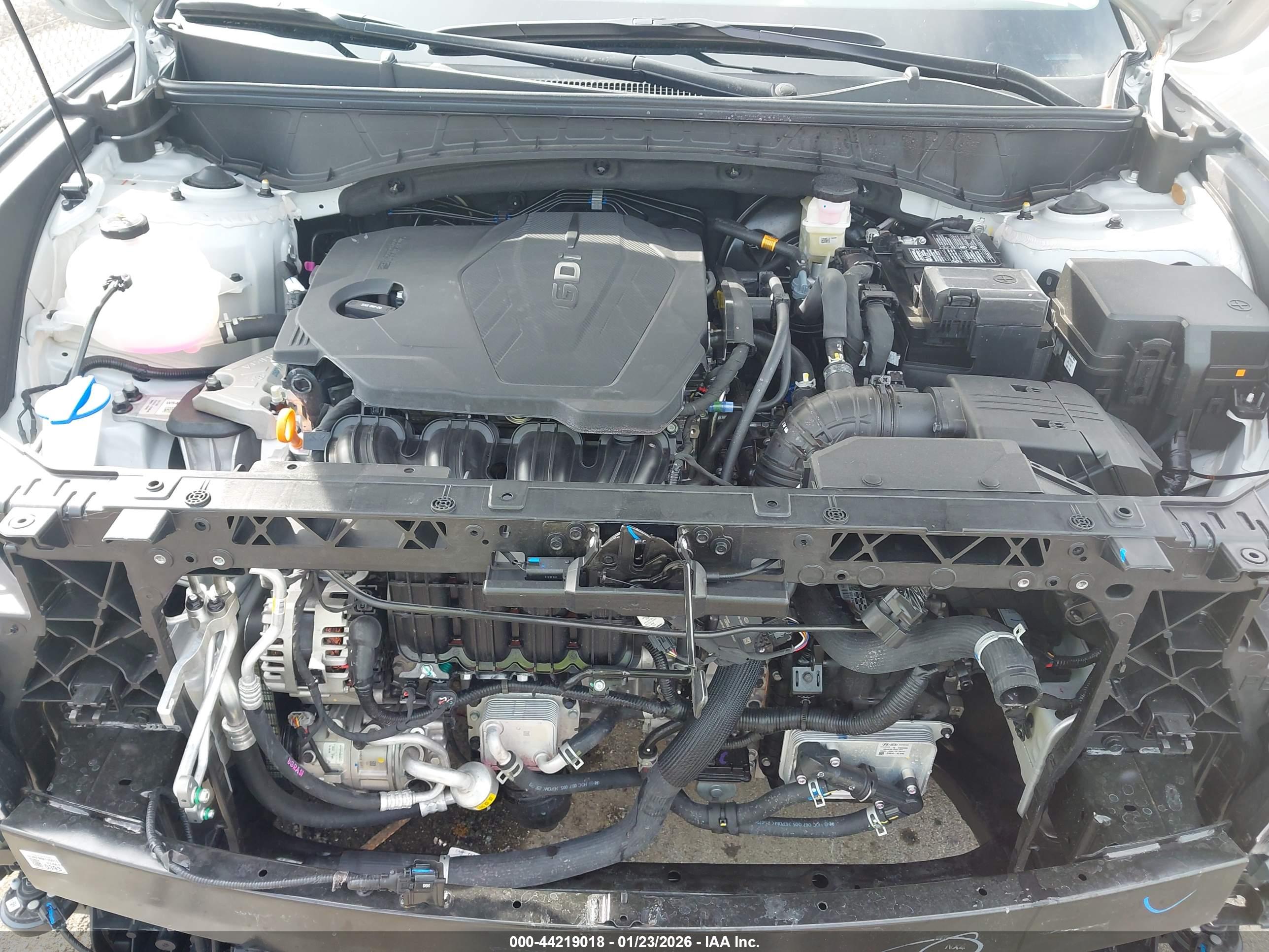 HYUNDAI TUCSON image 10
