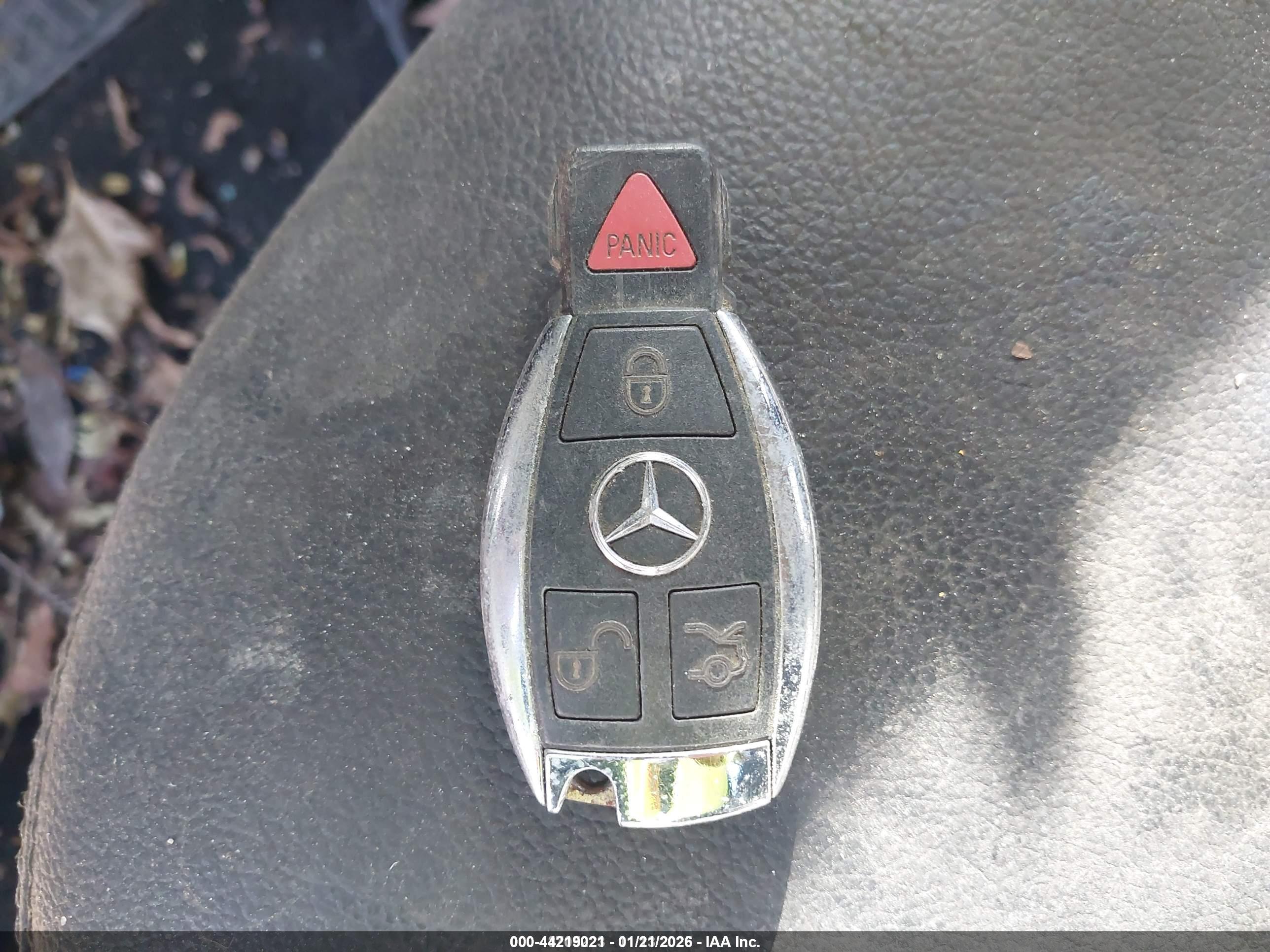 MERCEDES-BENZ GLA image 11