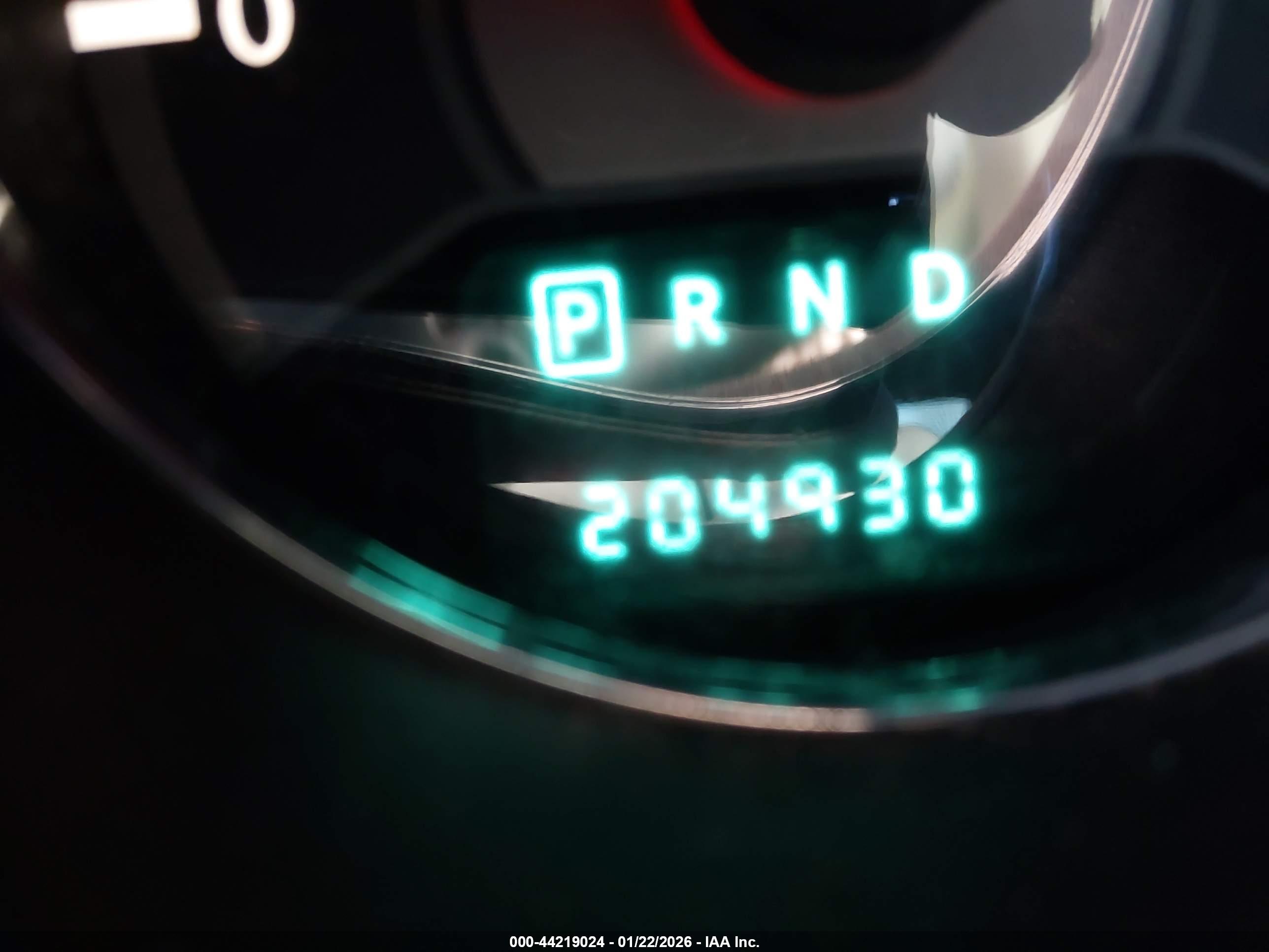 CHRYSLER 200 image 7
