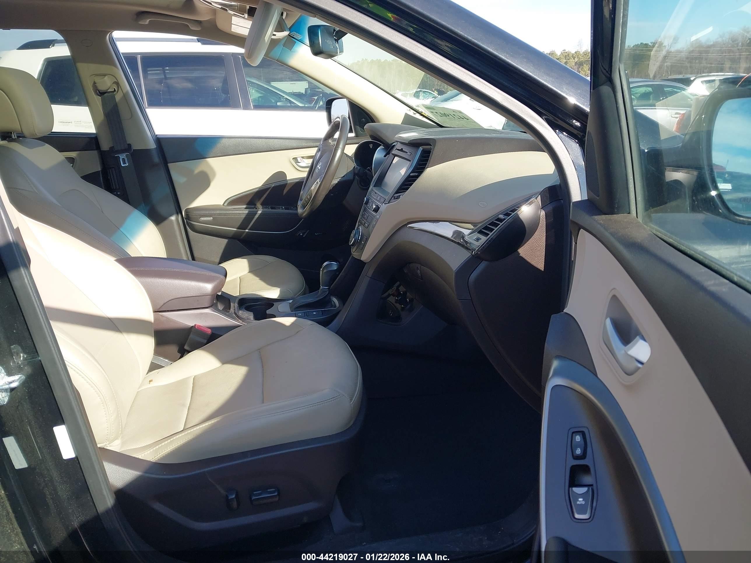 HYUNDAI SANTA image 5