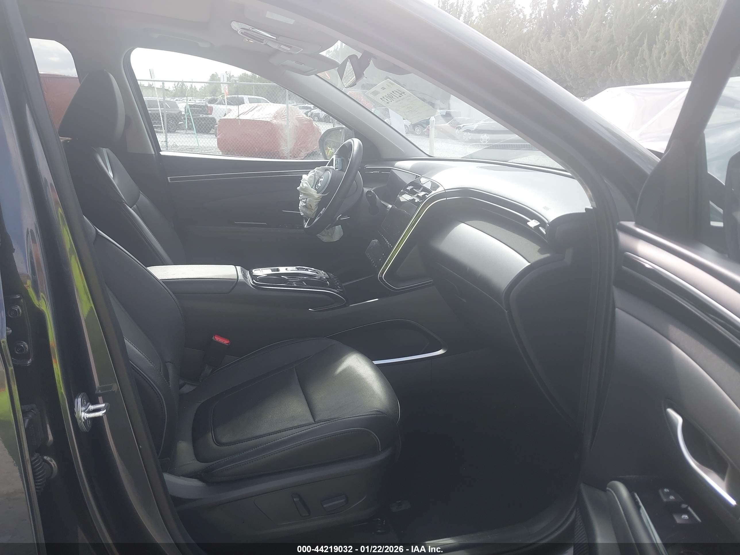 HYUNDAI TUCSON image 5