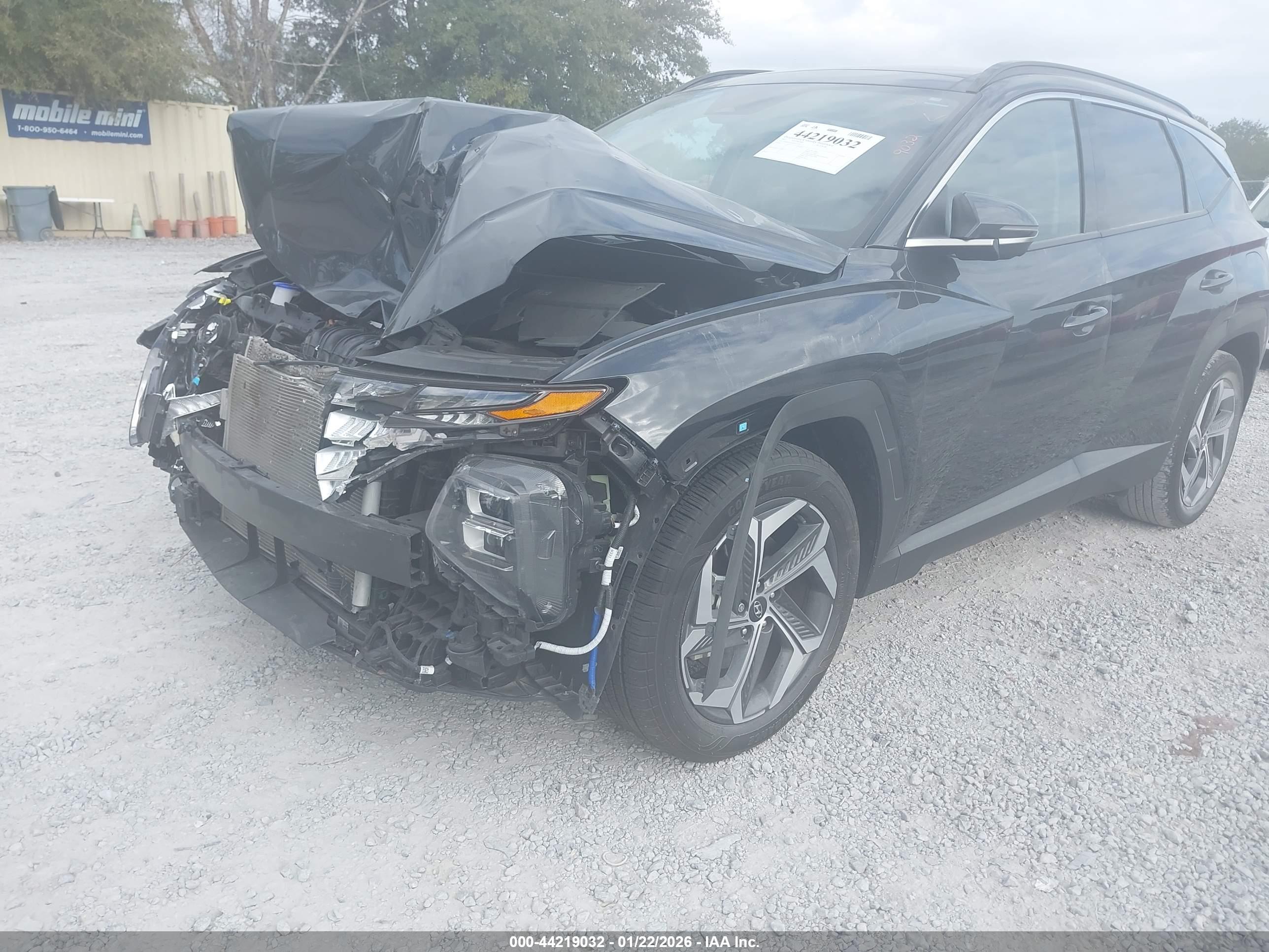 HYUNDAI TUCSON image 6