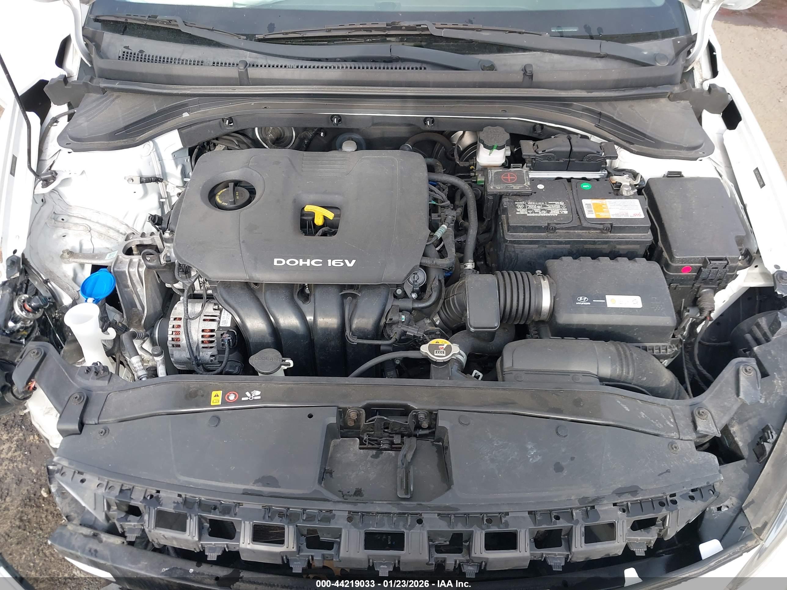HYUNDAI ELANTRA image 10