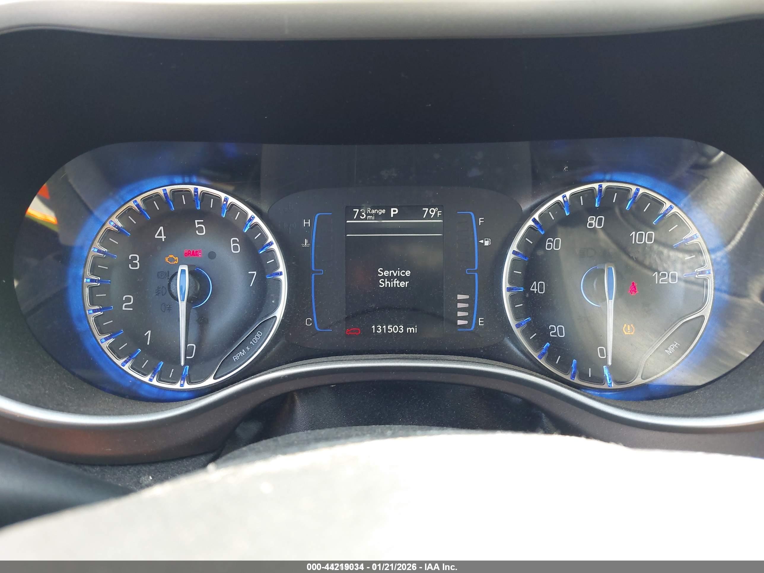 CHRYSLER VOYAGER image 7