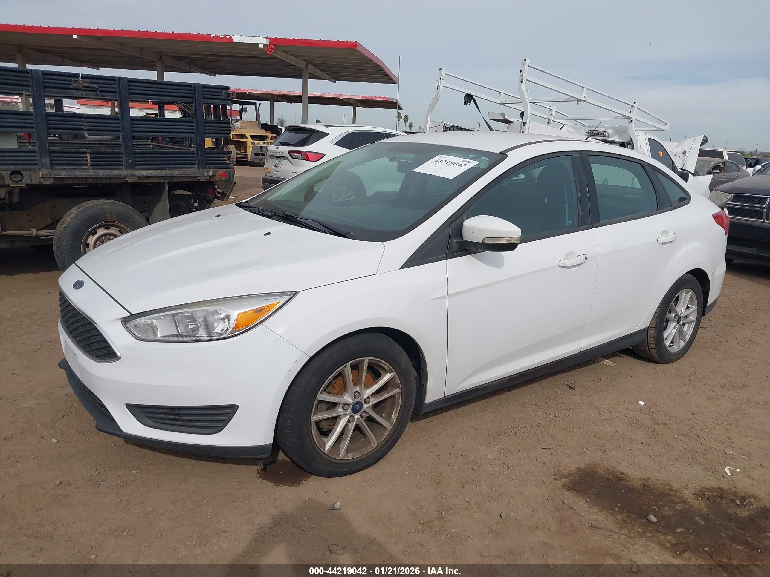 FORD FOCUS image 2