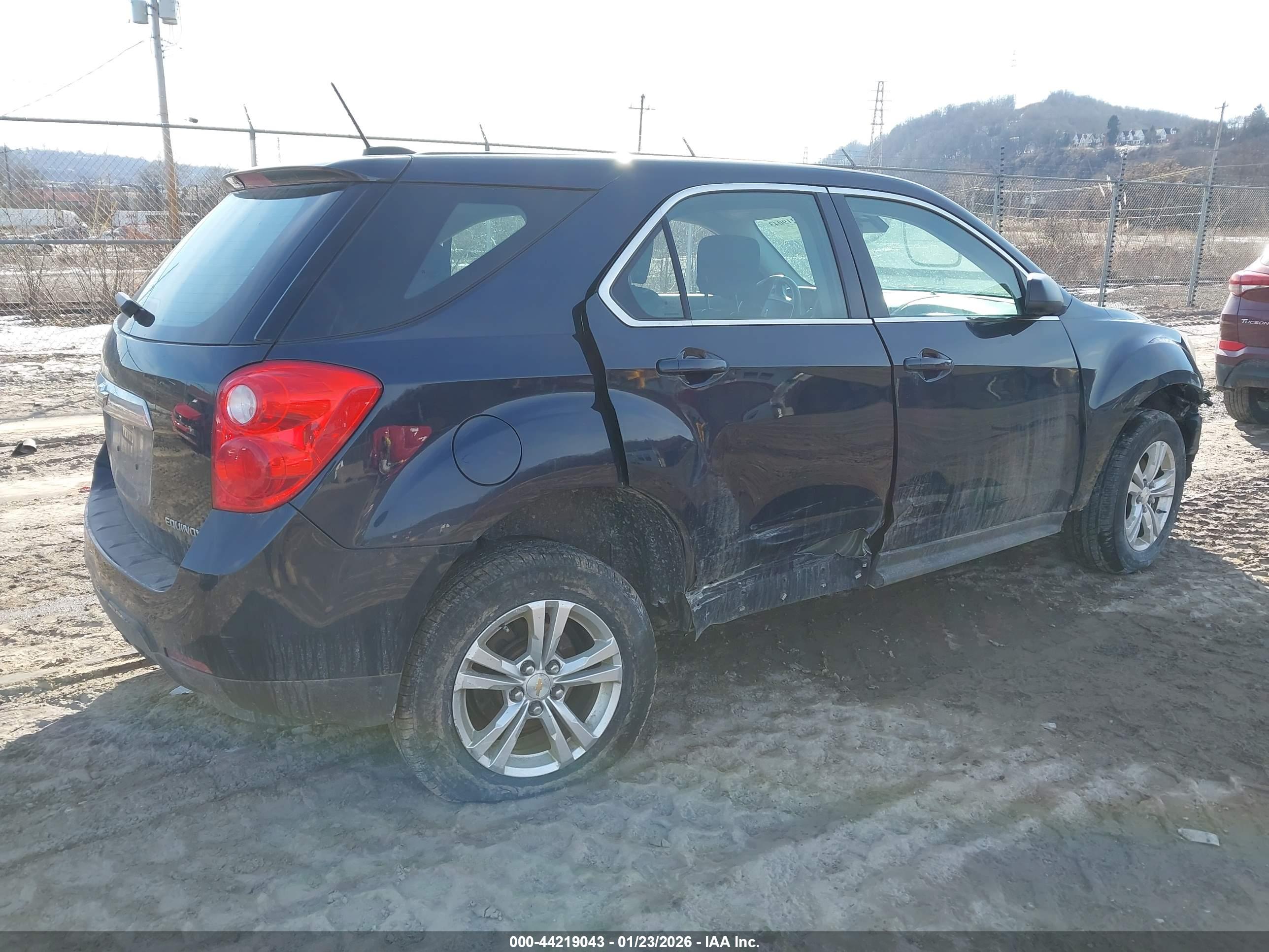 CHEVROLET EQUINOX image 4