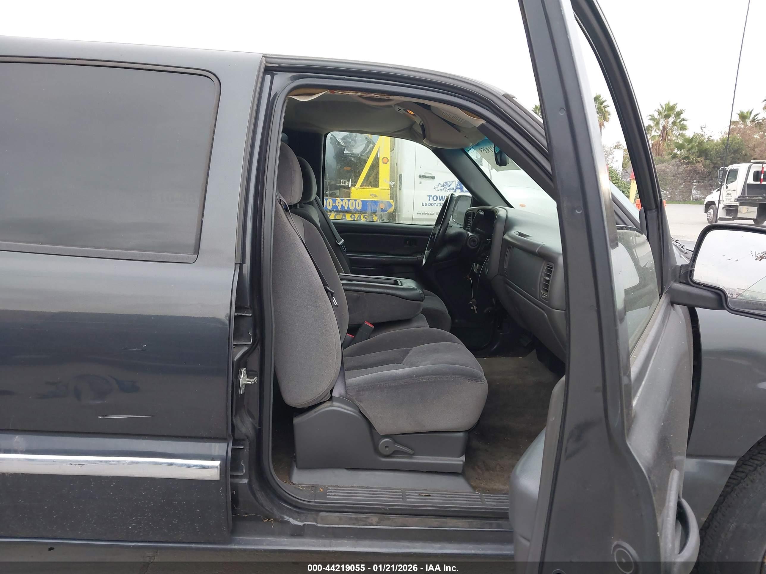 GMC SIERRA image 5