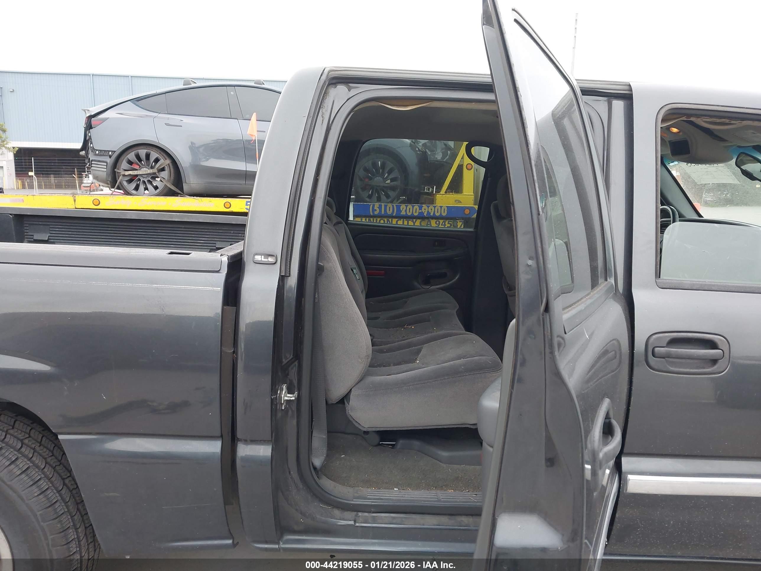 GMC SIERRA image 8