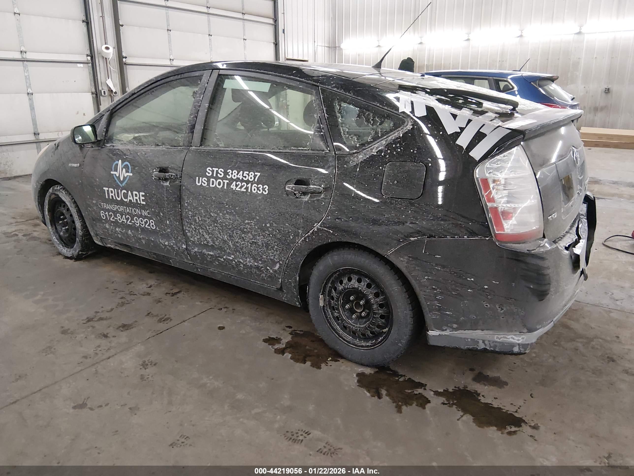 TOYOTA PRIUS image 3