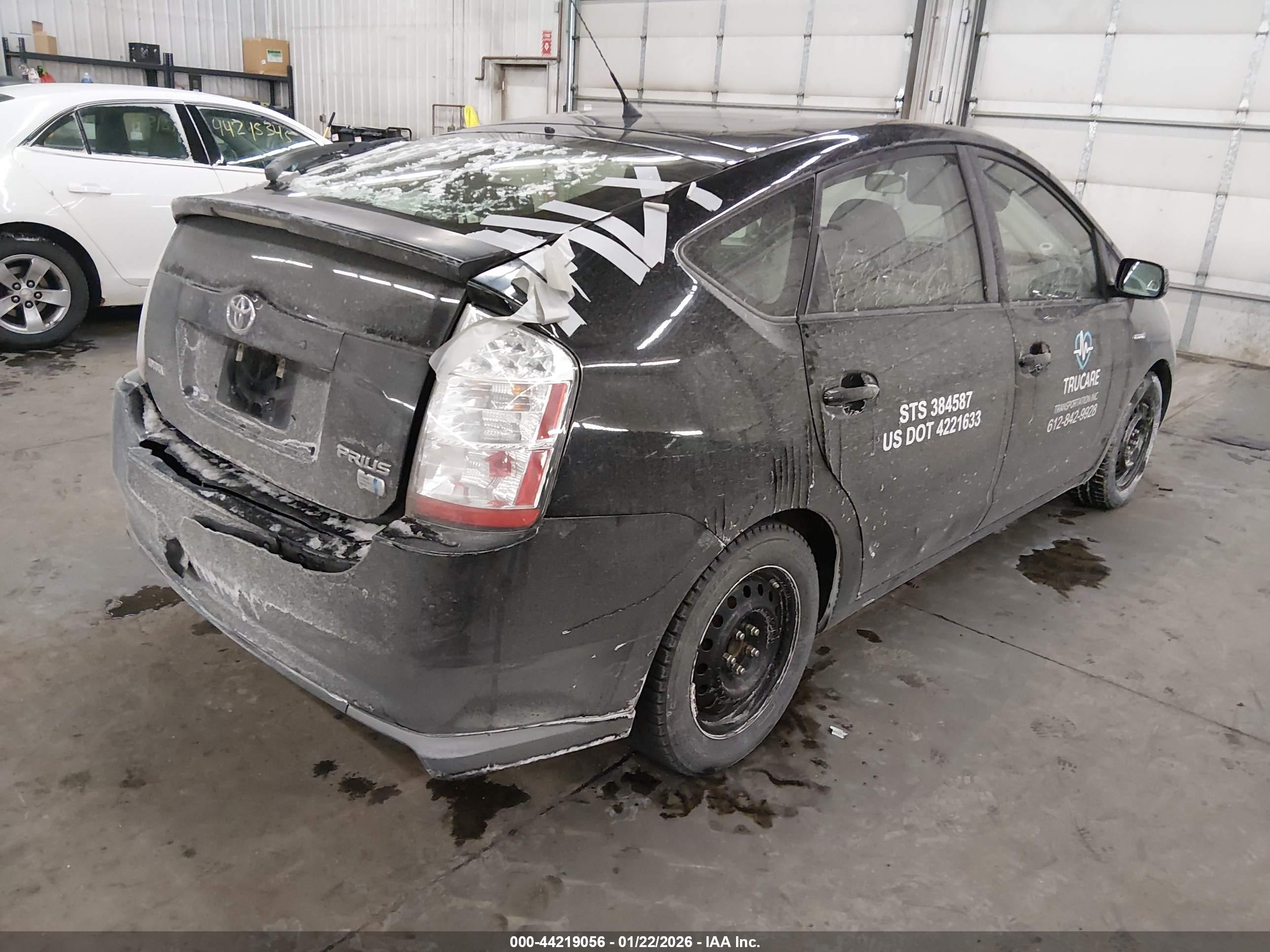 TOYOTA PRIUS image 4