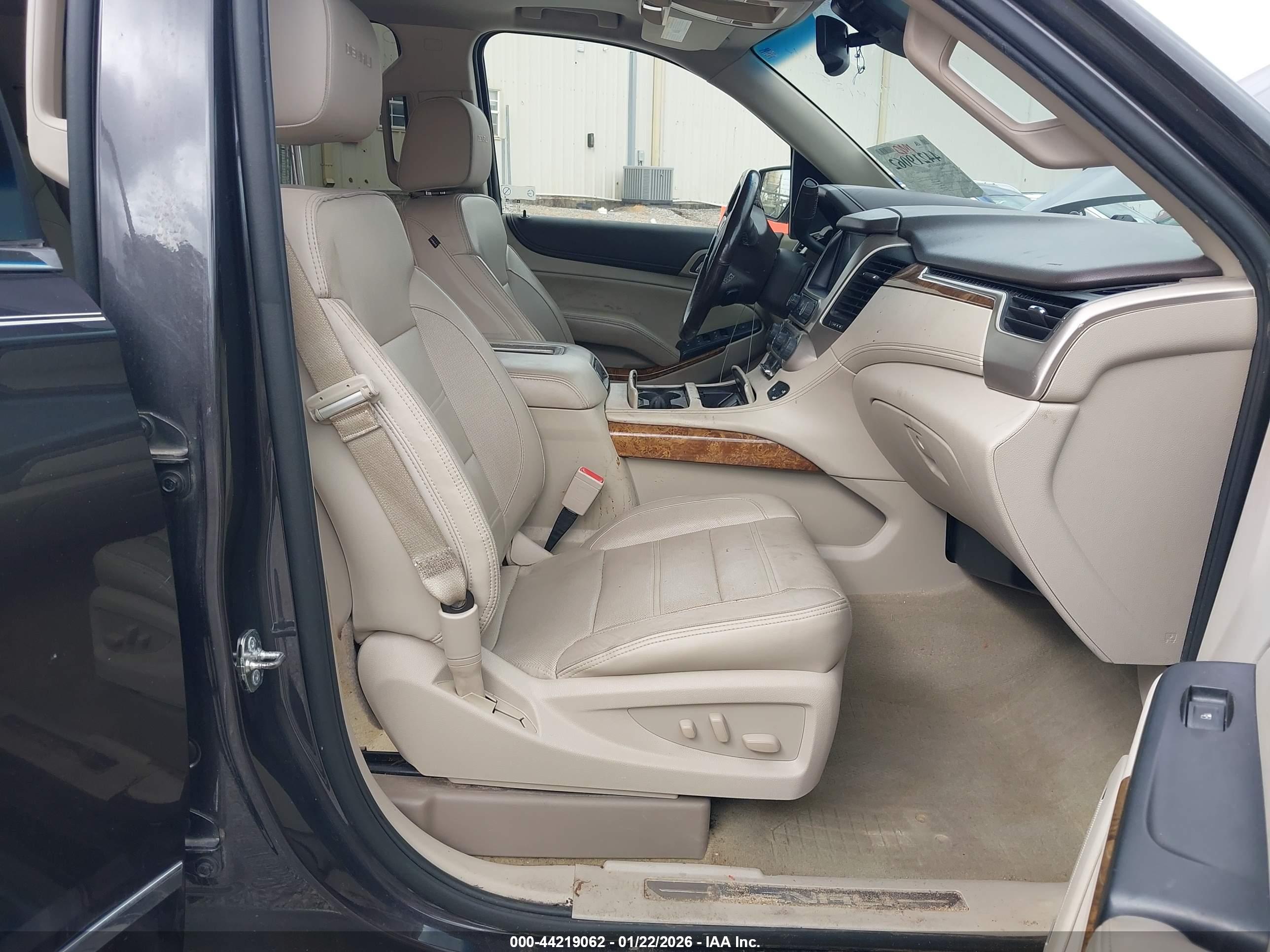GMC YUKON image 5