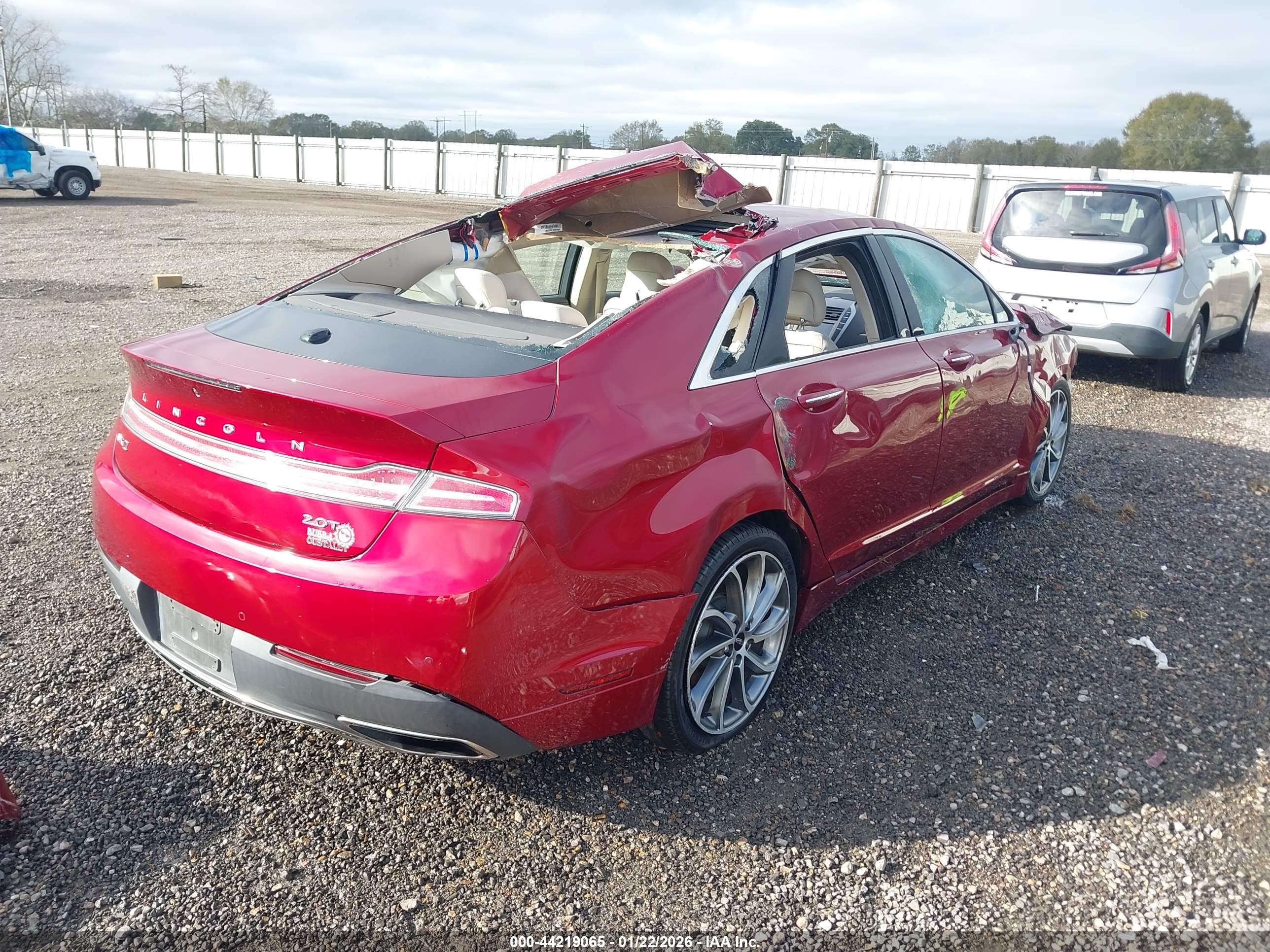 LINCOLN MKZ image 4