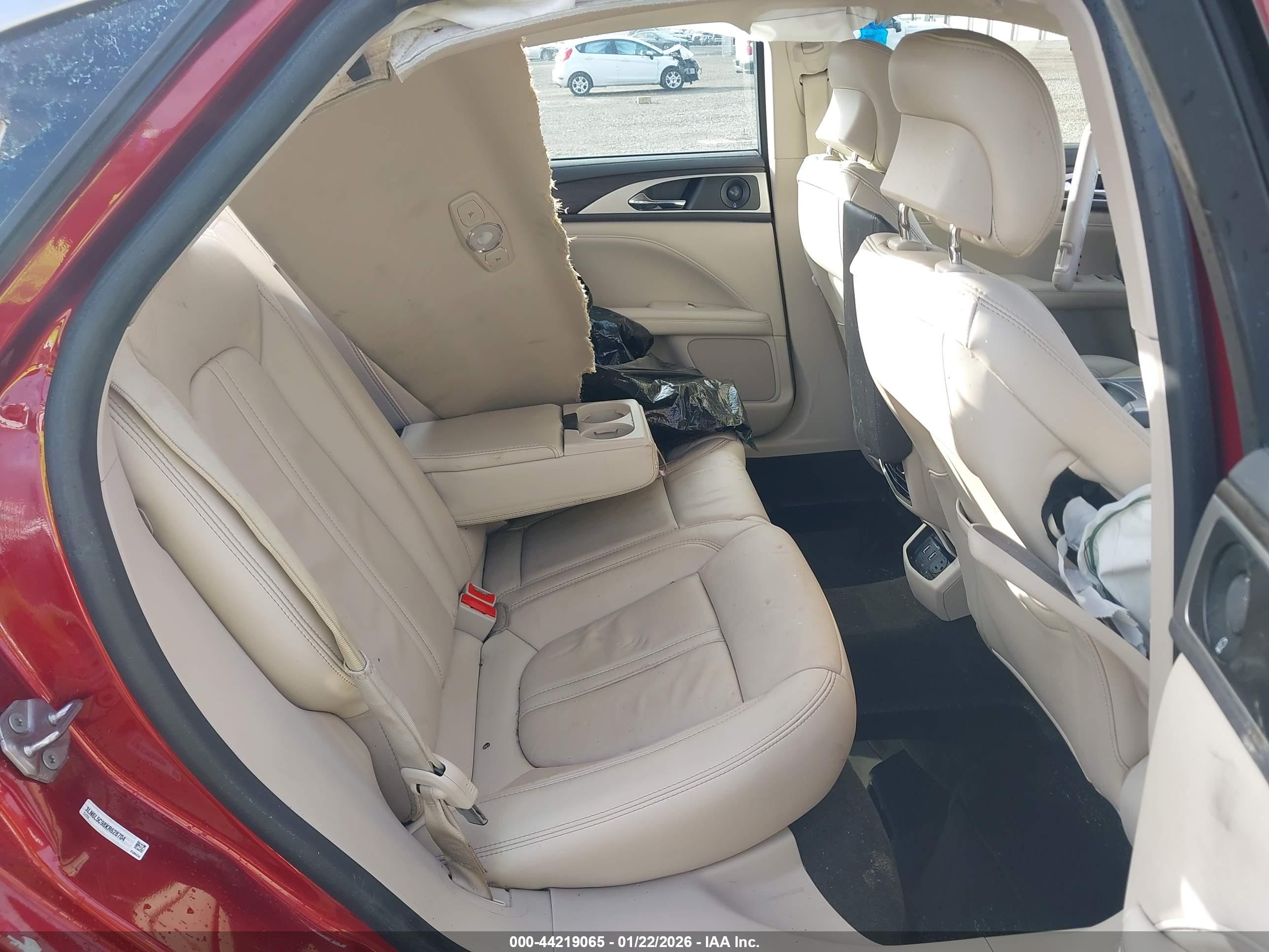 LINCOLN MKZ image 8