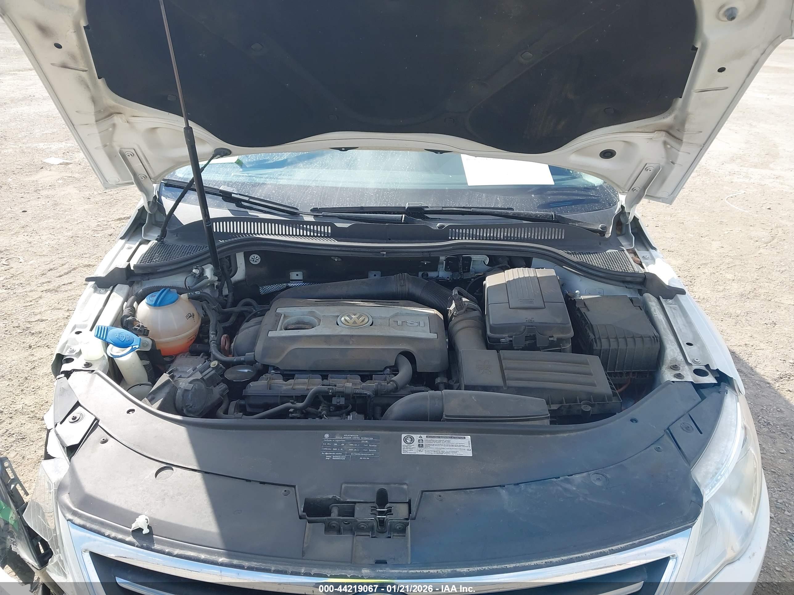 VOLKSWAGEN CC image 10