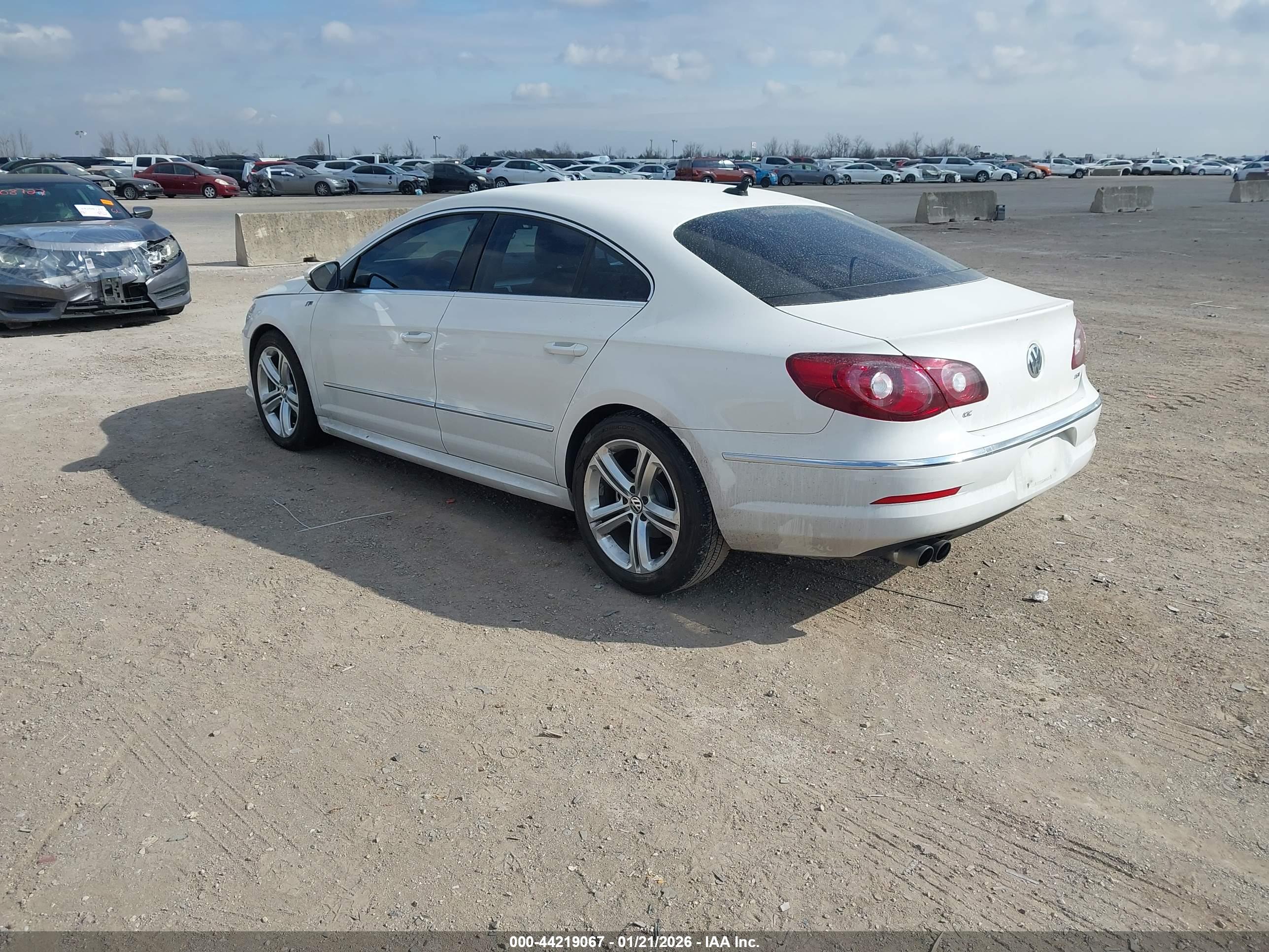 VOLKSWAGEN CC image 3