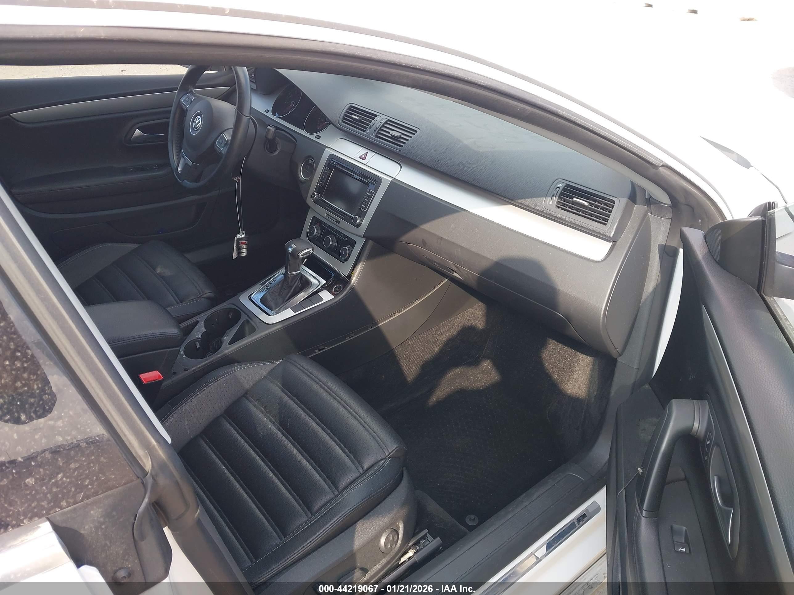 VOLKSWAGEN CC image 5