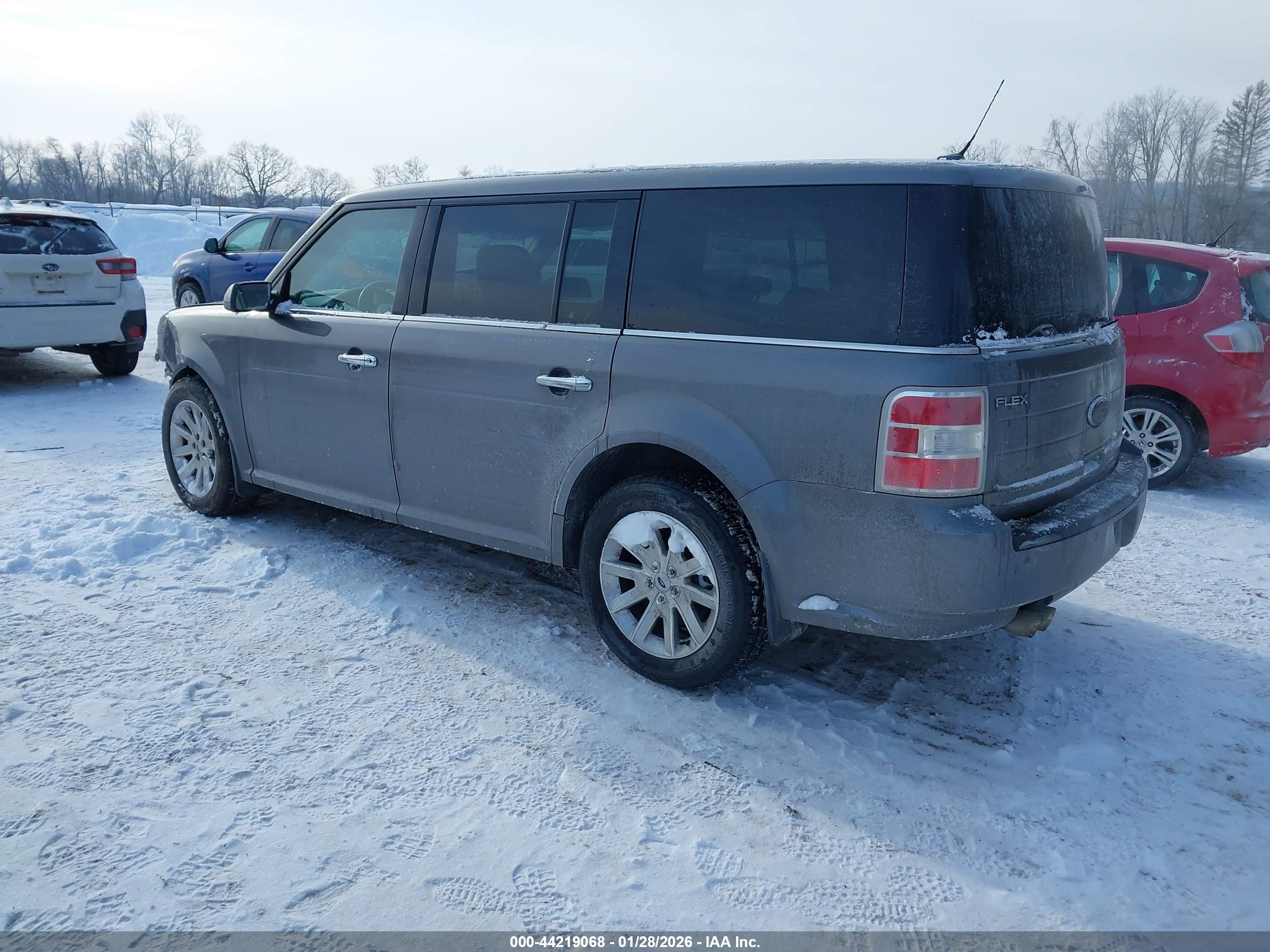 FORD FLEX image 3
