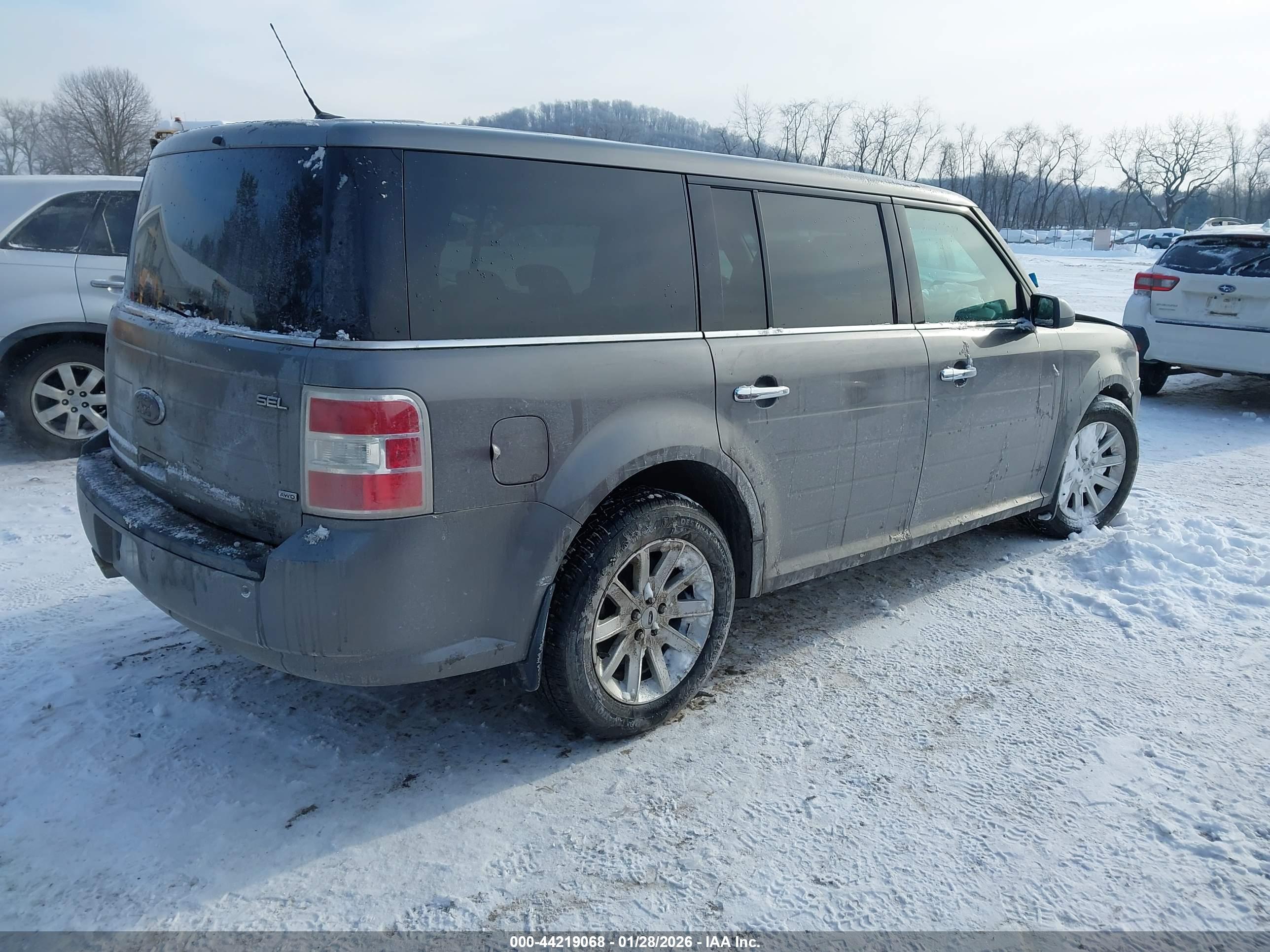 FORD FLEX image 4