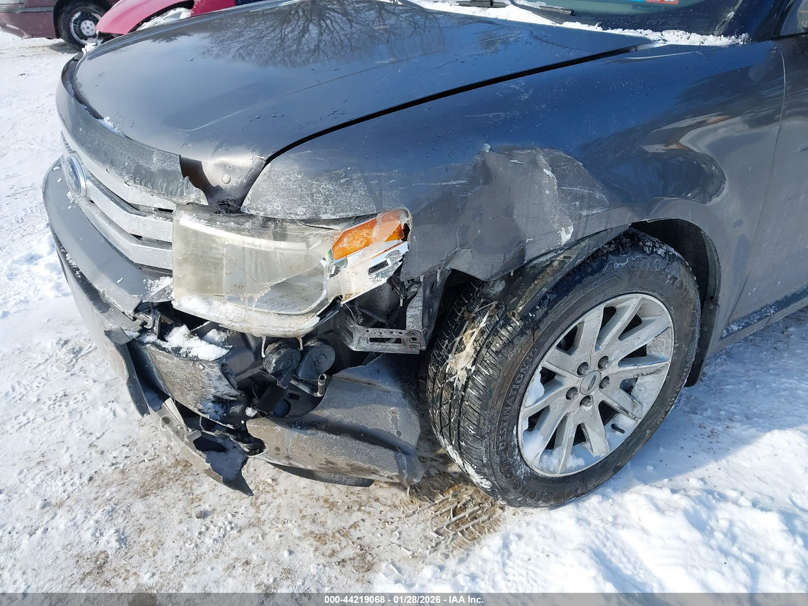FORD FLEX image 6