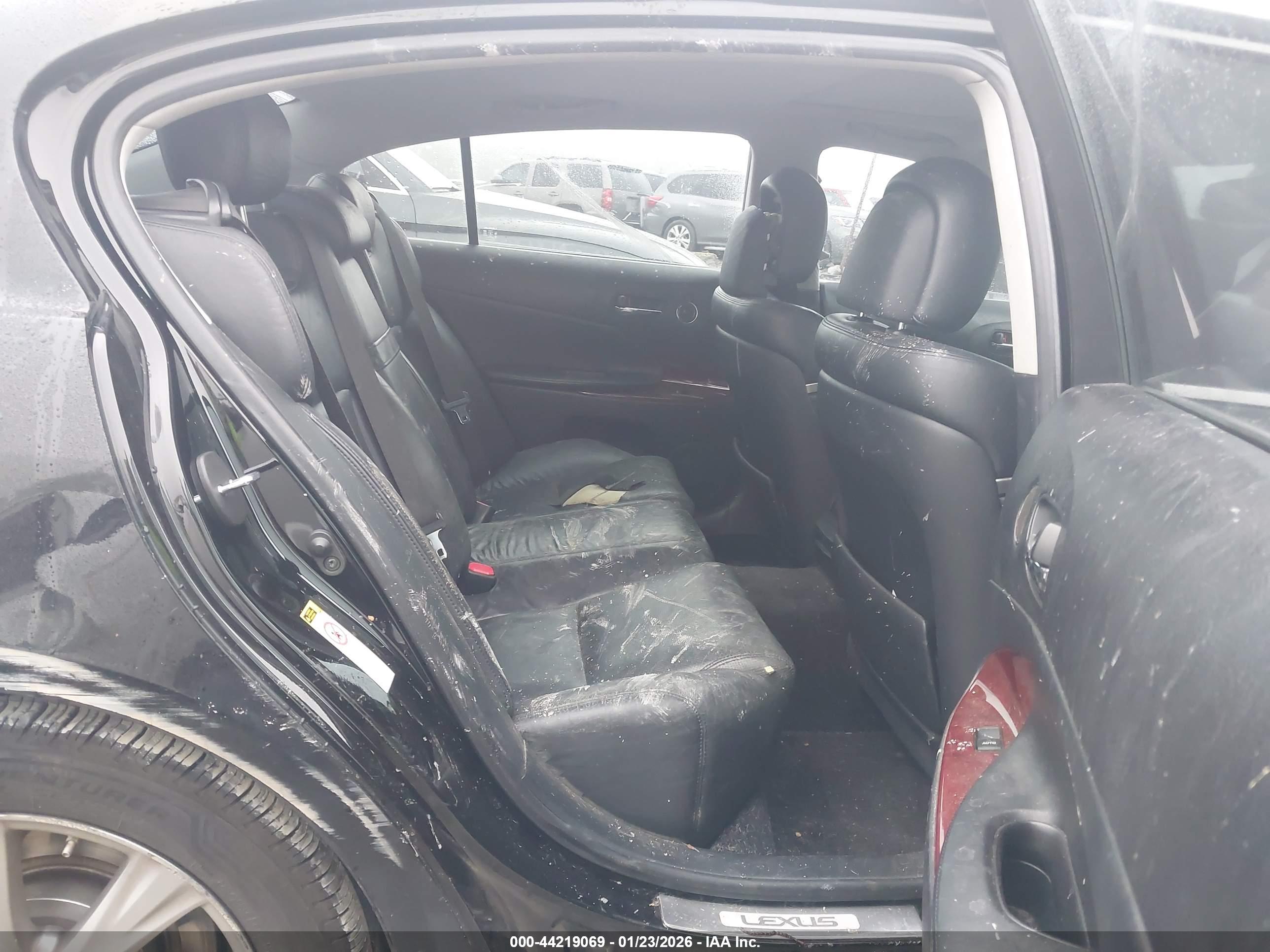 LEXUS GS image 8