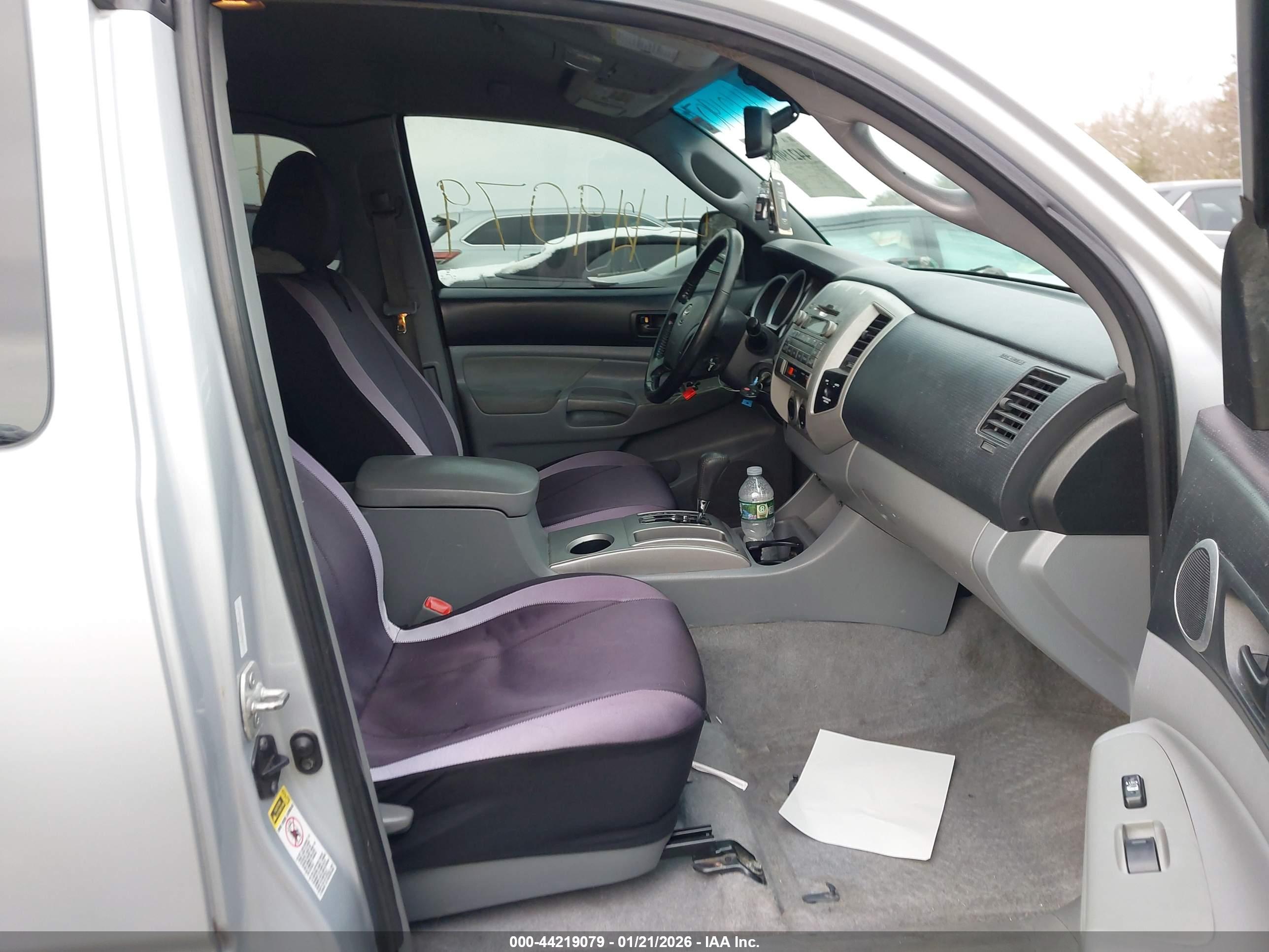 TOYOTA TACOMA image 5
