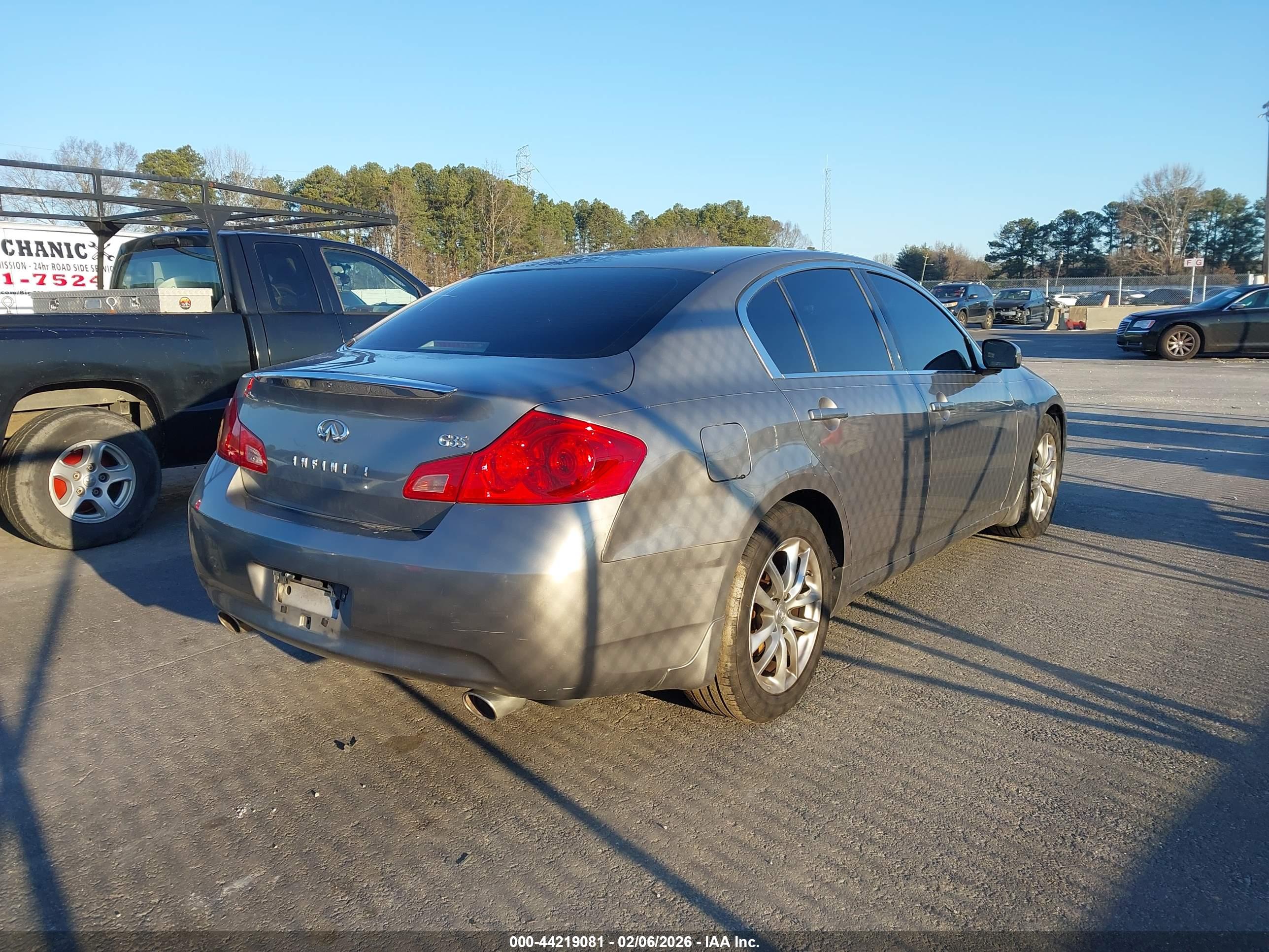 INFINITI G35 image 4