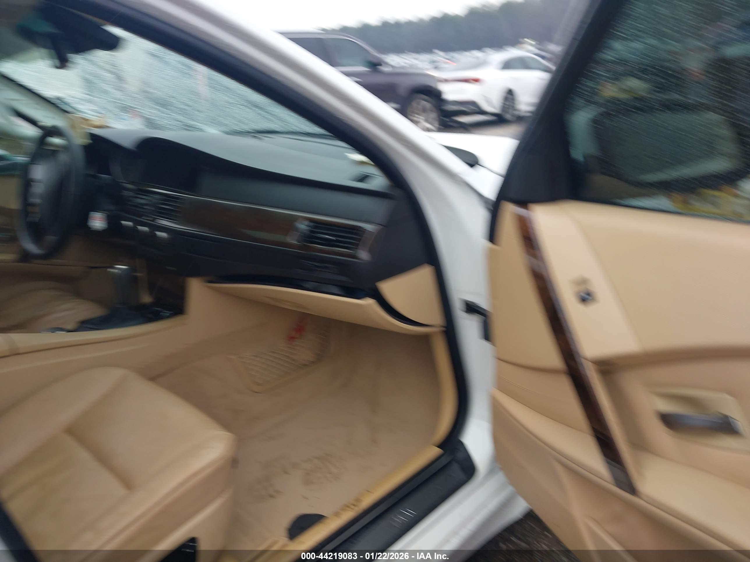 BMW 530I image 5