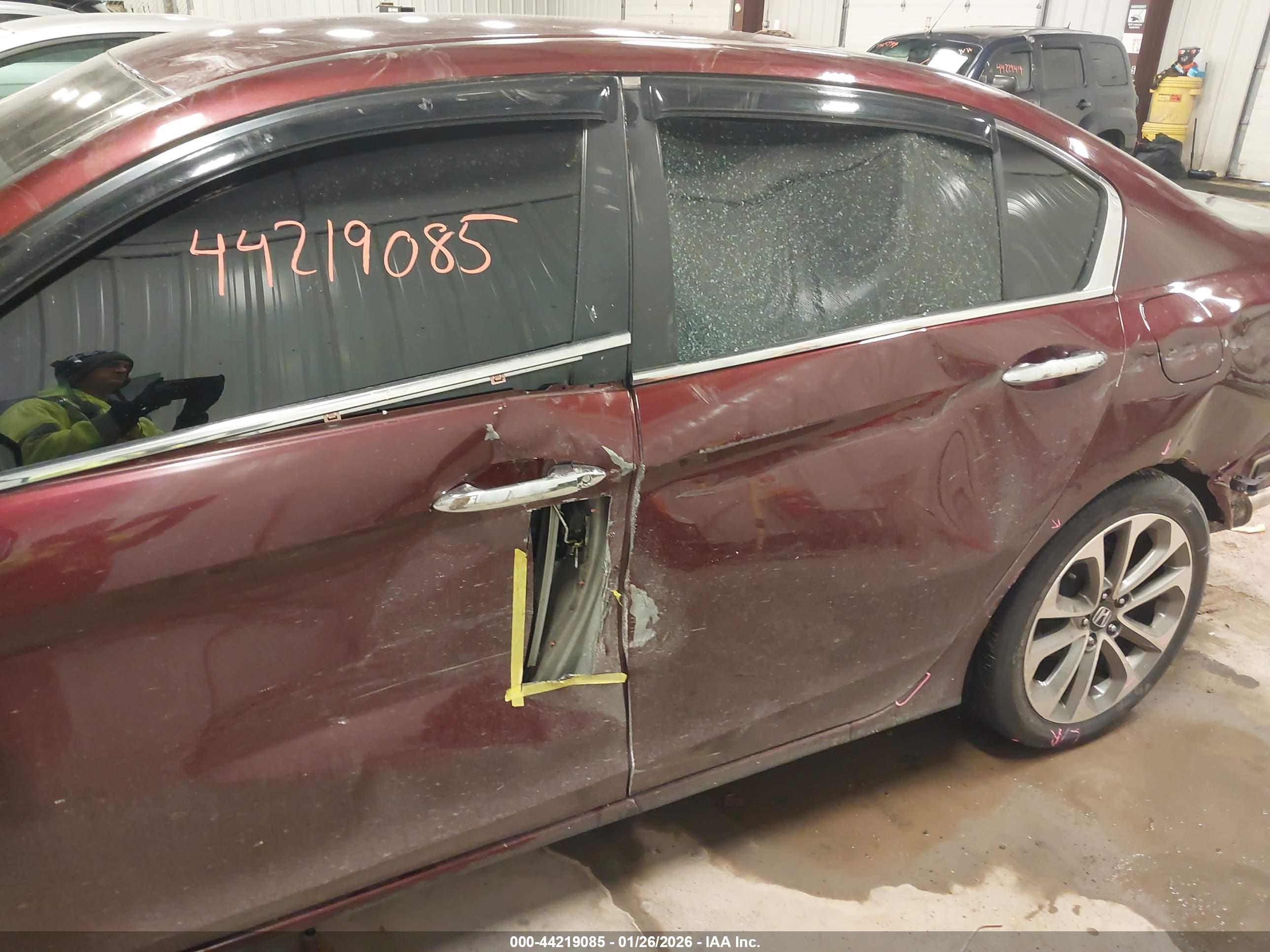 HONDA ACCORD image 6