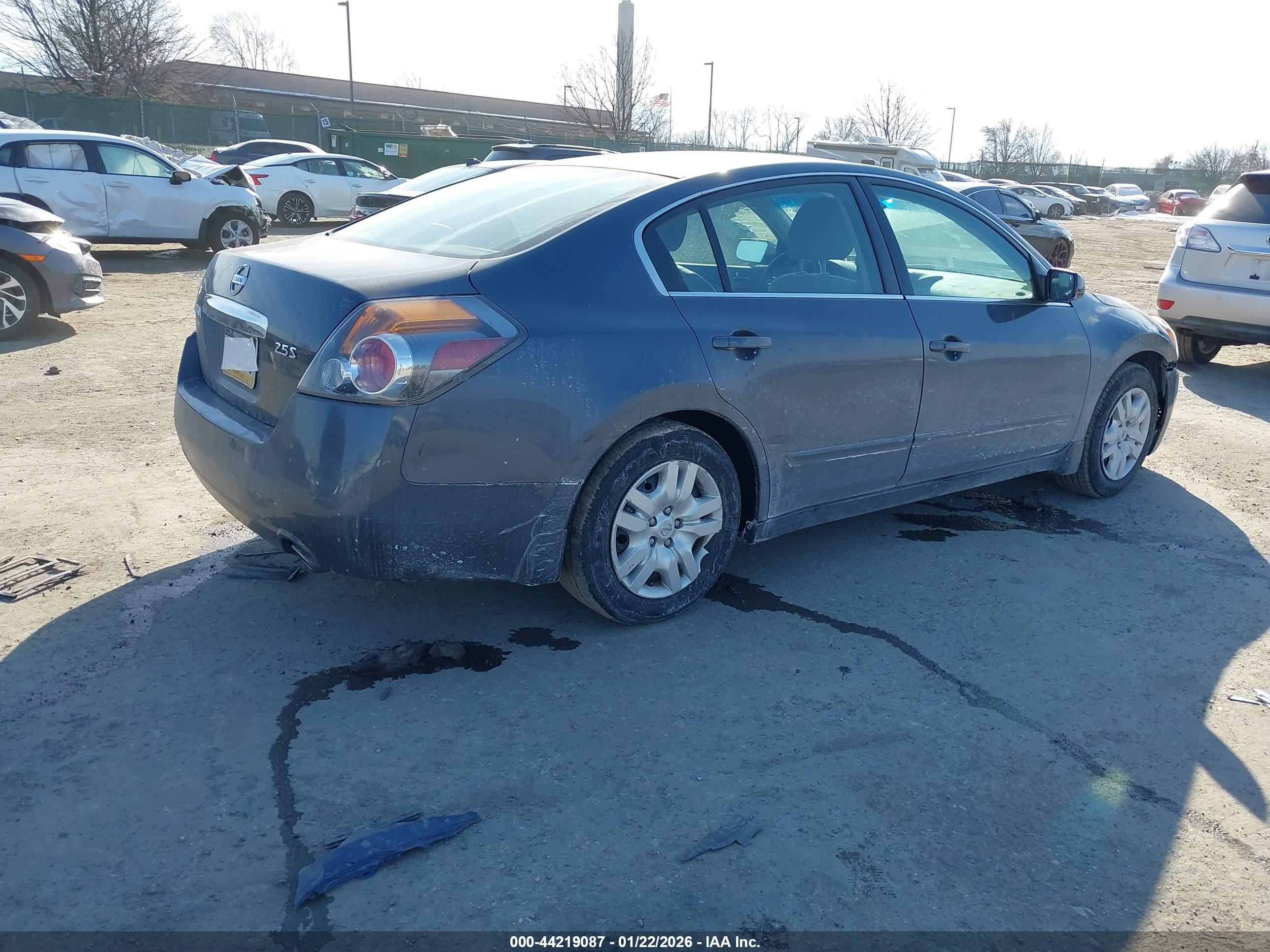 NISSAN ALTIMA image 4