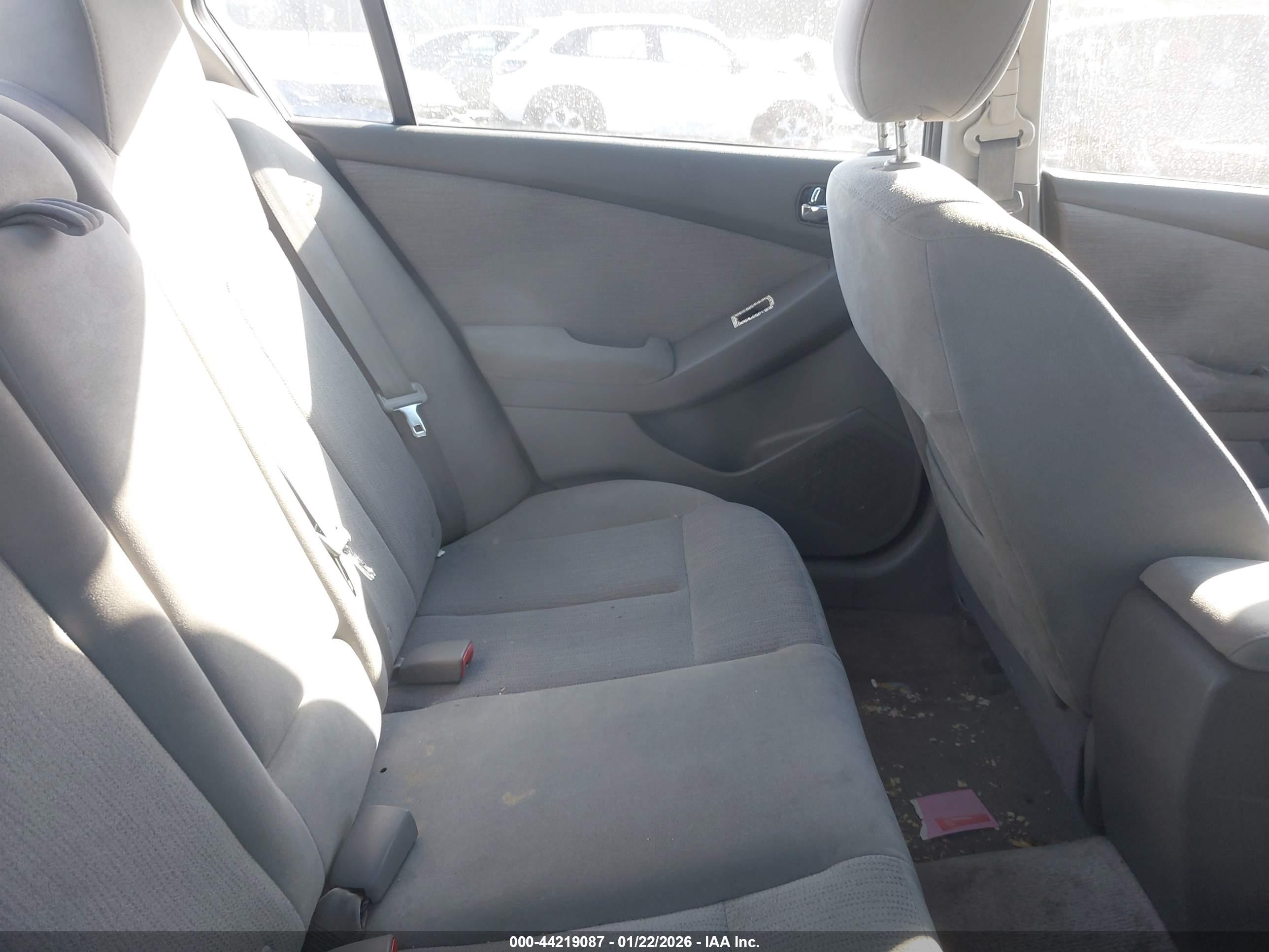NISSAN ALTIMA image 8