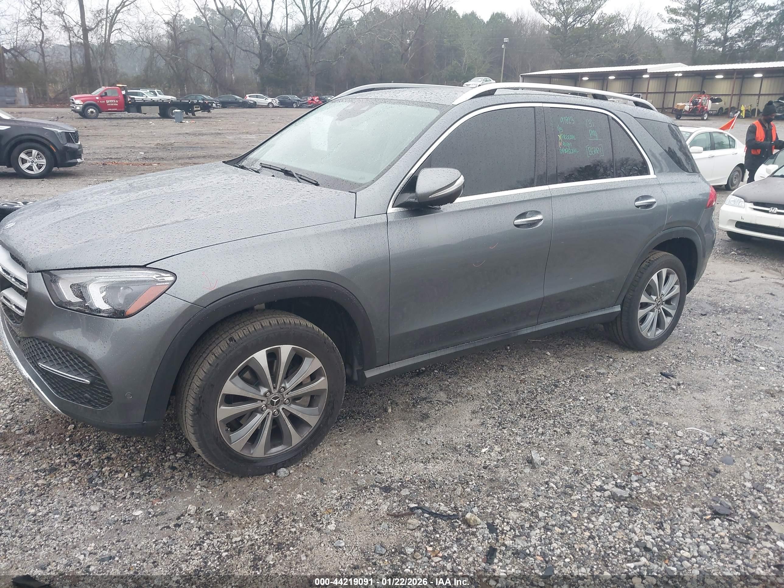 MERCEDES-BENZ GLE image 2