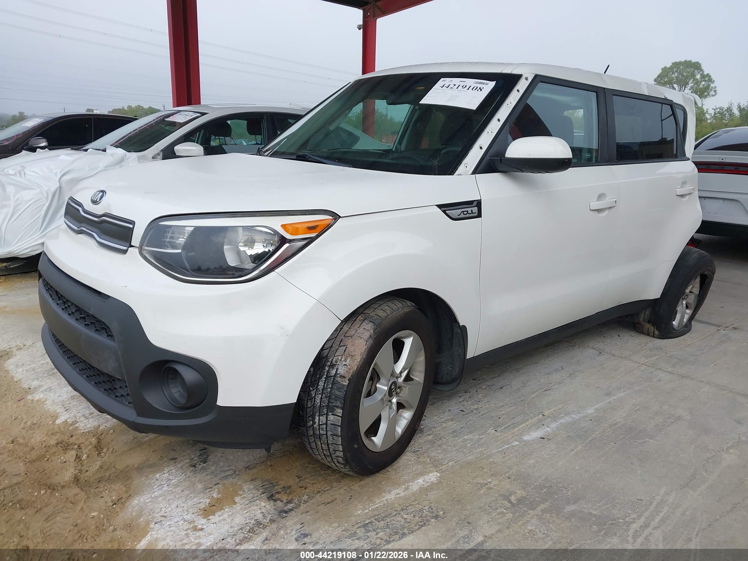 KIA SOUL image 2