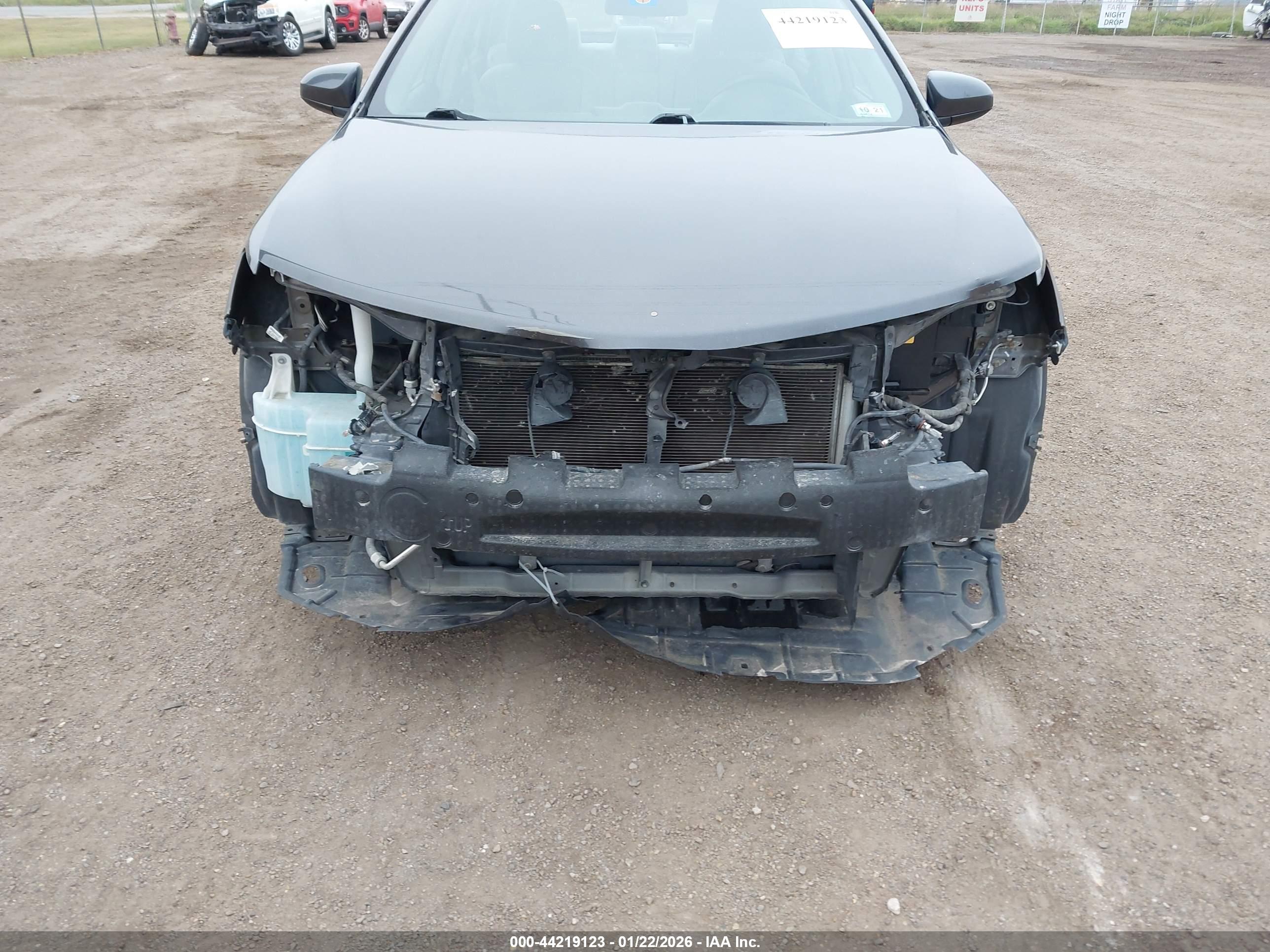 TOYOTA CAMRY image 6