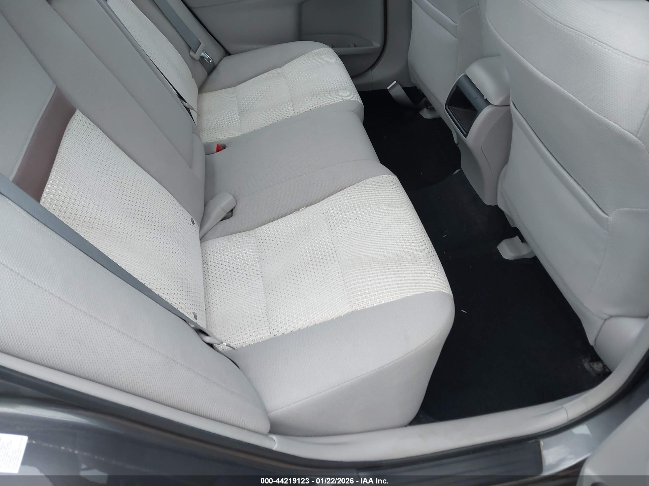 TOYOTA CAMRY image 8