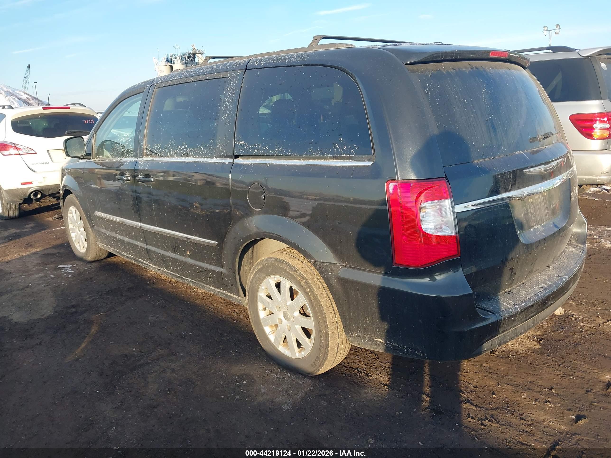 CHRYSLER TOWN image 3